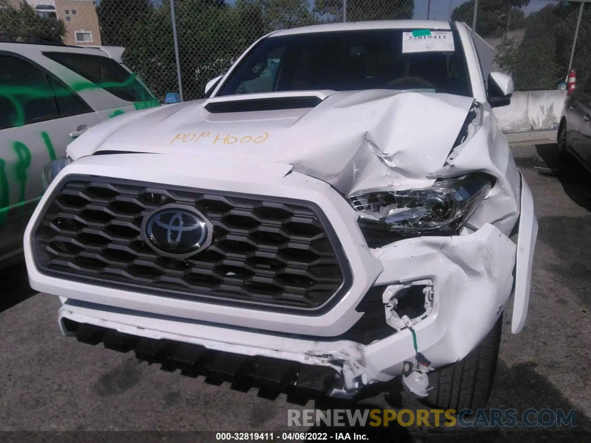 6 Photograph of a damaged car 5TFAZ5CN5MX111445 TOYOTA TACOMA 2WD 2021