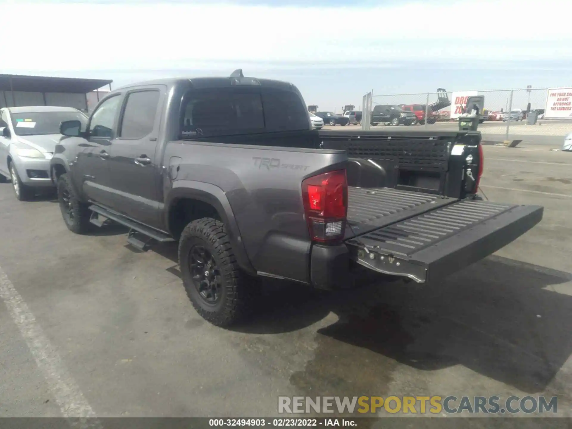 3 Photograph of a damaged car 5TFAZ5CN5MX115320 TOYOTA TACOMA 2WD 2021