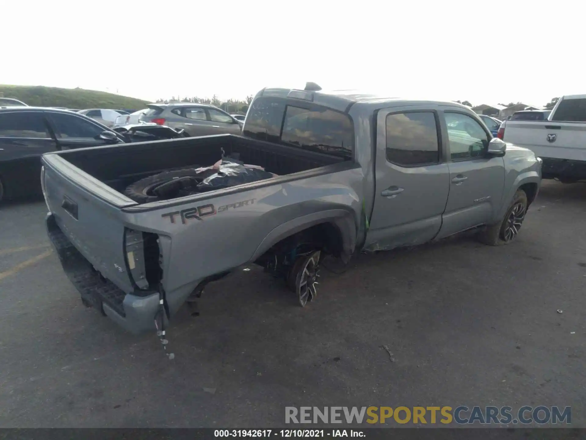 4 Photograph of a damaged car 5TFAZ5CN6MX096051 TOYOTA TACOMA 2WD 2021