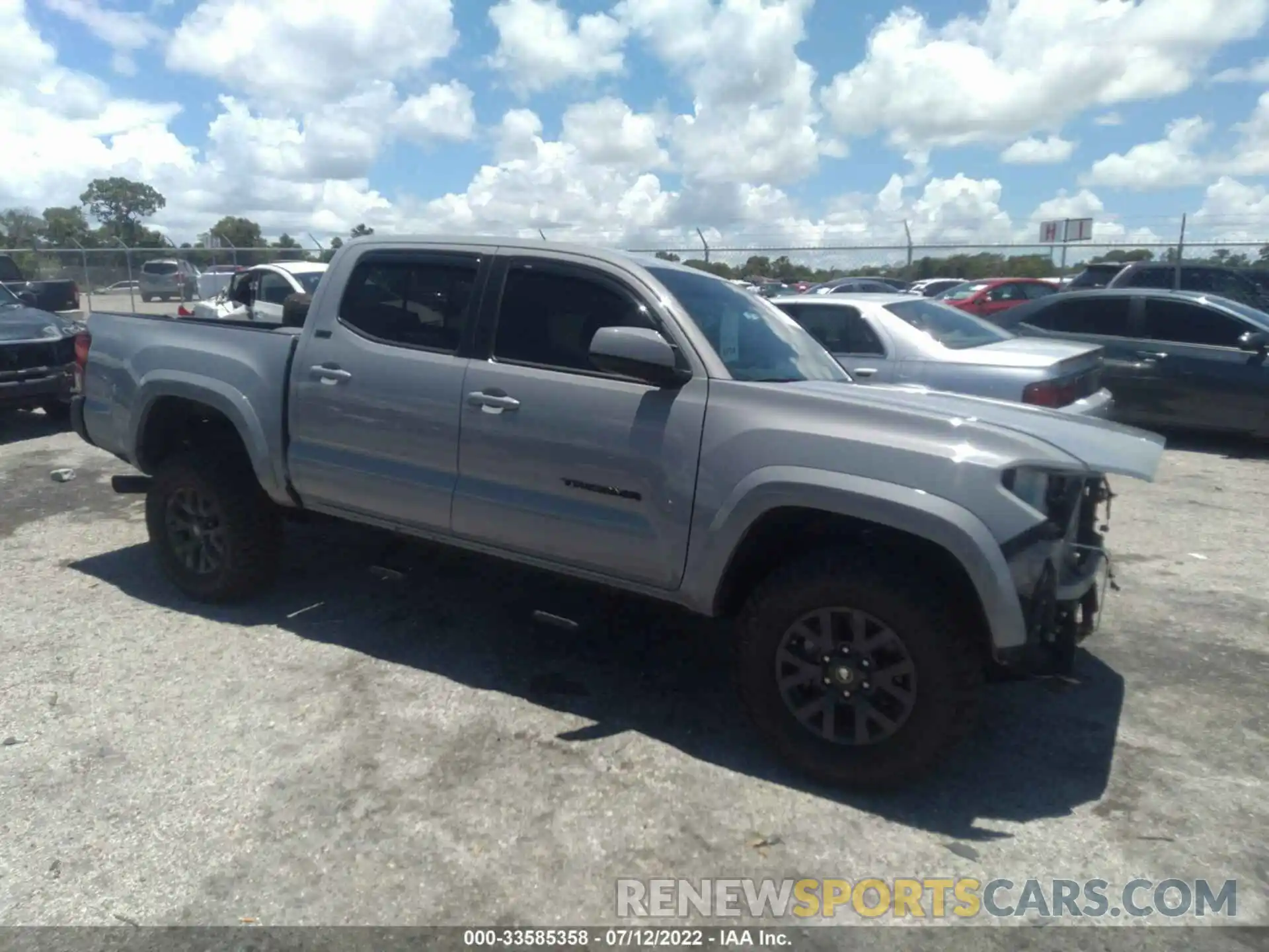 1 Photograph of a damaged car 5TFAZ5CN6MX113625 TOYOTA TACOMA 2WD 2021