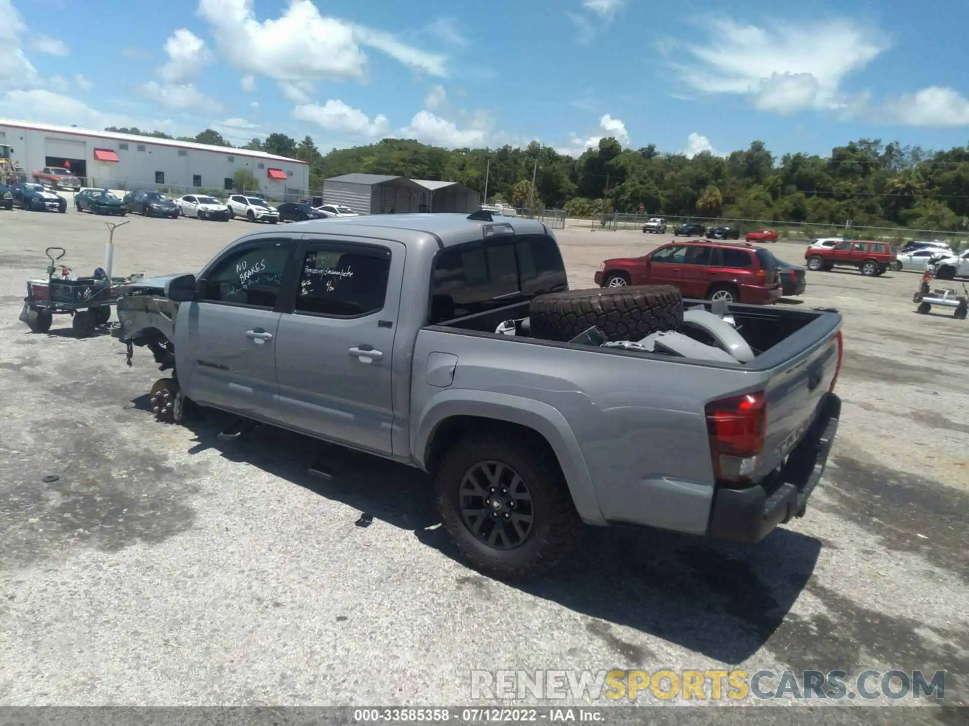 3 Photograph of a damaged car 5TFAZ5CN6MX113625 TOYOTA TACOMA 2WD 2021