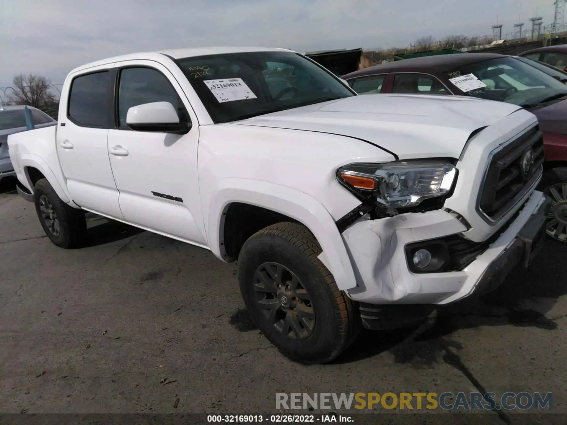 1 Photograph of a damaged car 5TFAZ5CN7MX112743 TOYOTA TACOMA 2WD 2021