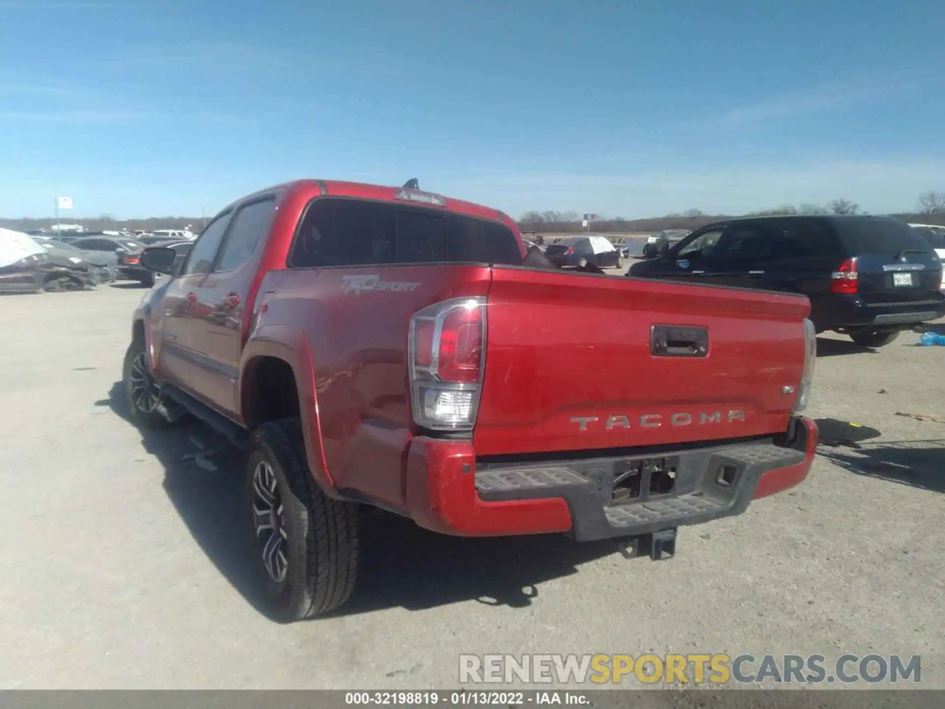 3 Photograph of a damaged car 5TFAZ5CN8MX100925 TOYOTA TACOMA 2WD 2021