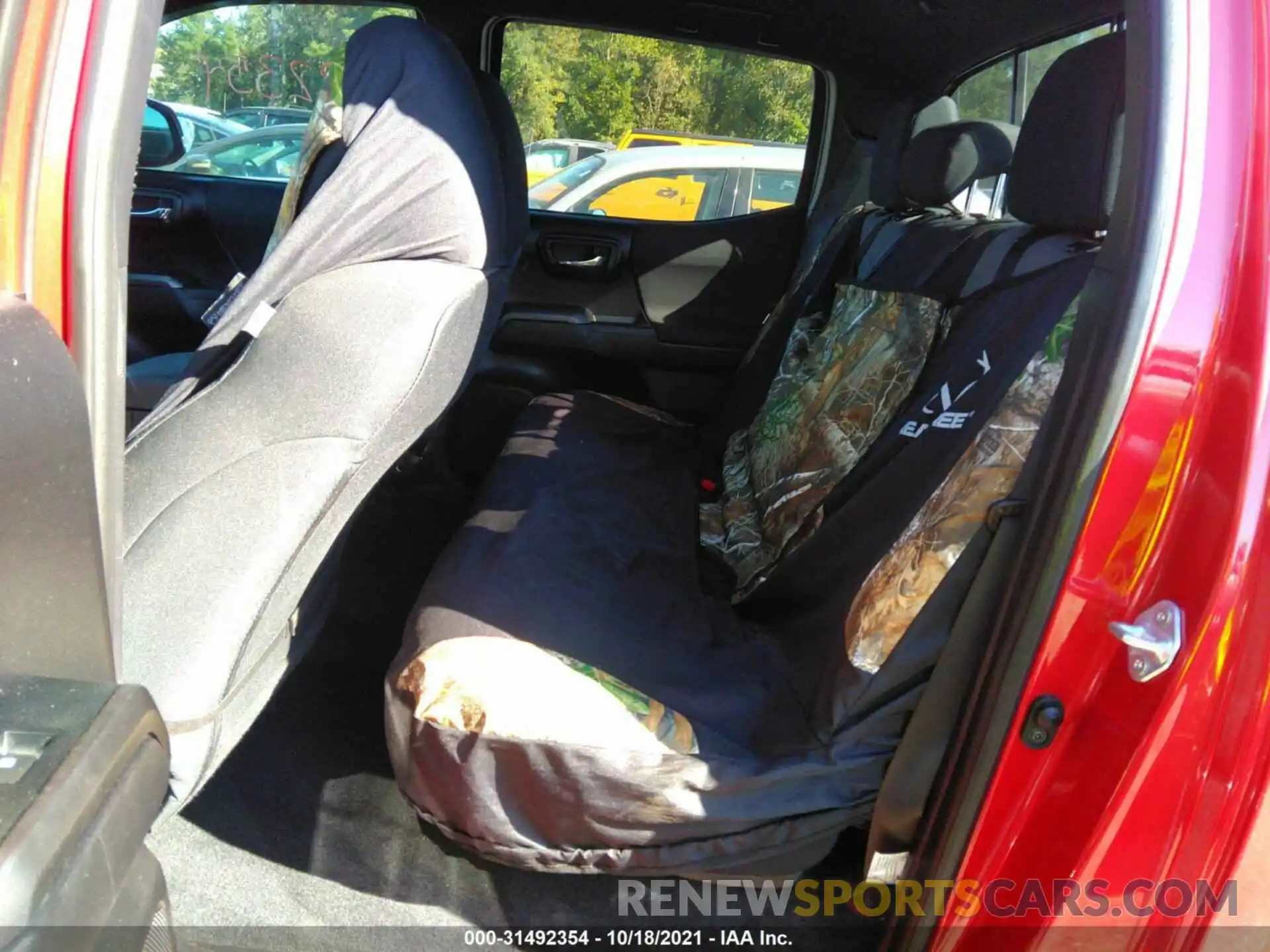 8 Photograph of a damaged car 5TFAZ5CN8MX102920 TOYOTA TACOMA 2WD 2021