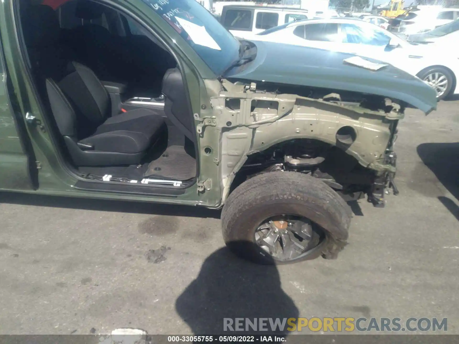 6 Photograph of a damaged car 5TFAZ5CN9MX101212 TOYOTA TACOMA 2WD 2021