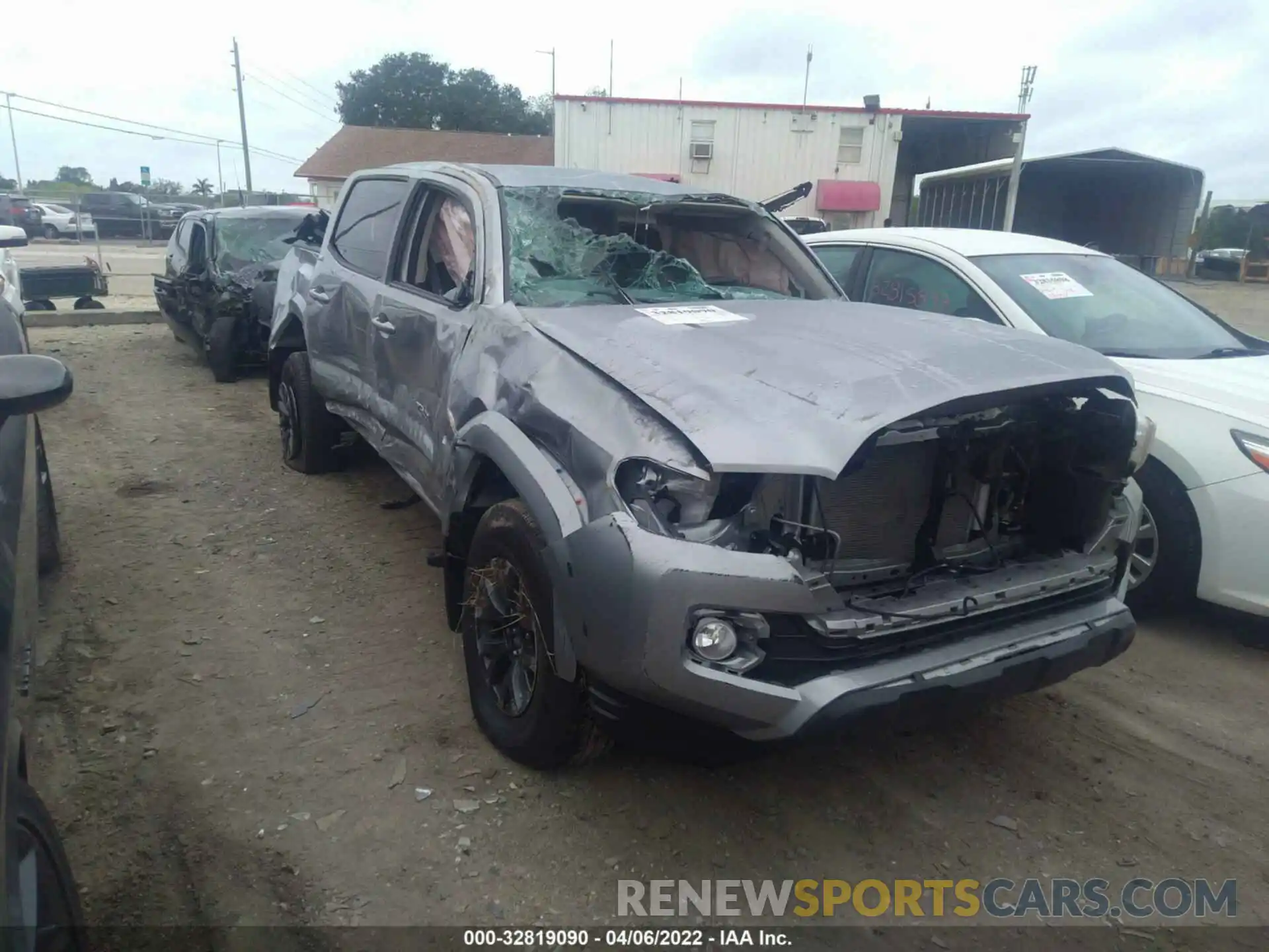 1 Photograph of a damaged car 5TFAZ5CN9MX108080 TOYOTA TACOMA 2WD 2021