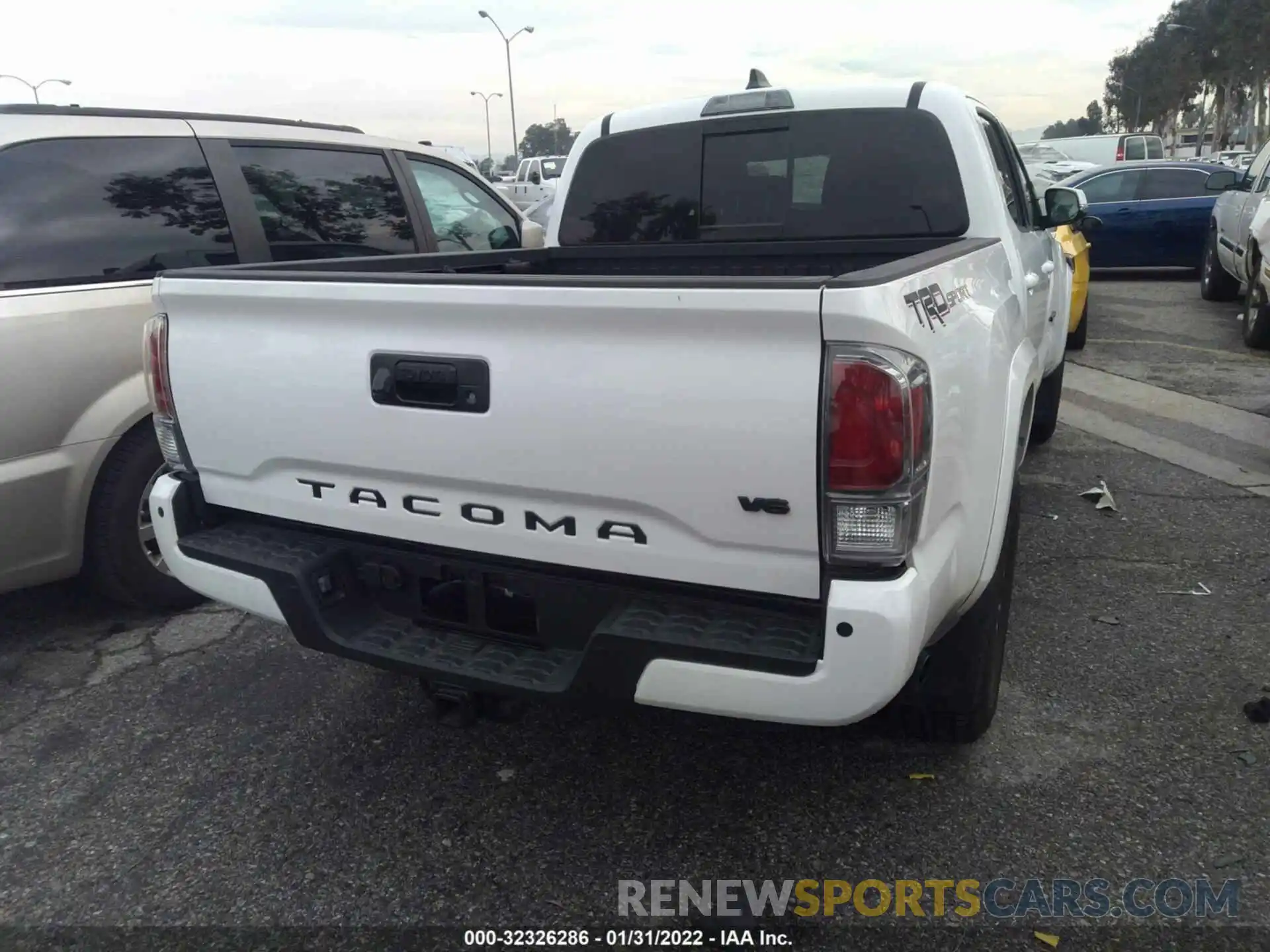 4 Photograph of a damaged car 5TFAZ5CN9MX111299 TOYOTA TACOMA 2WD 2021