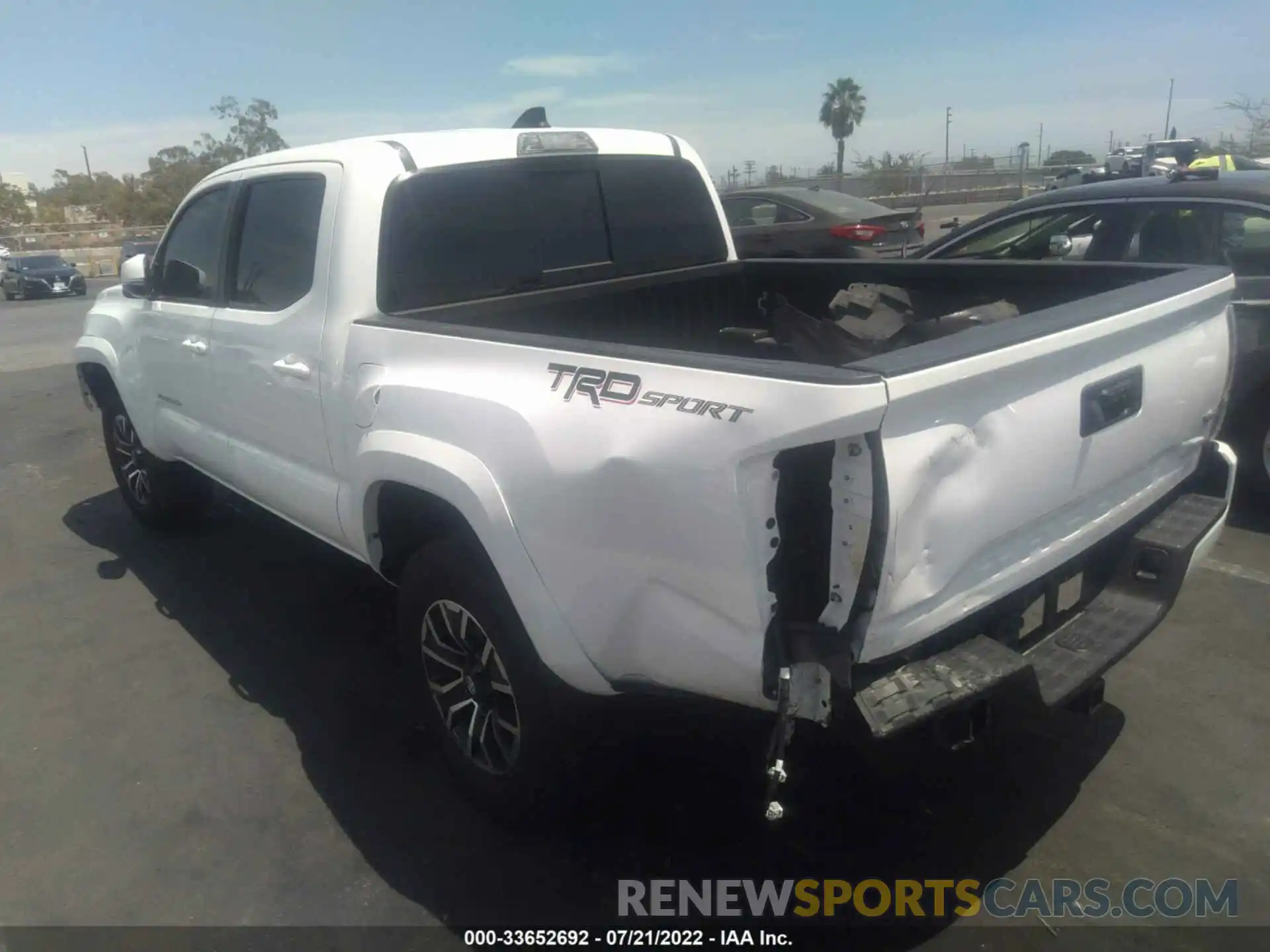 3 Photograph of a damaged car 5TFAZ5CN9MX113280 TOYOTA TACOMA 2WD 2021