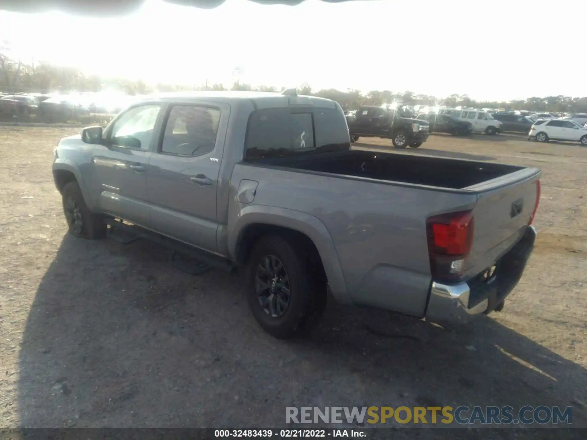 3 Photograph of a damaged car 5TFAZ5CNXMX100778 TOYOTA TACOMA 2WD 2021