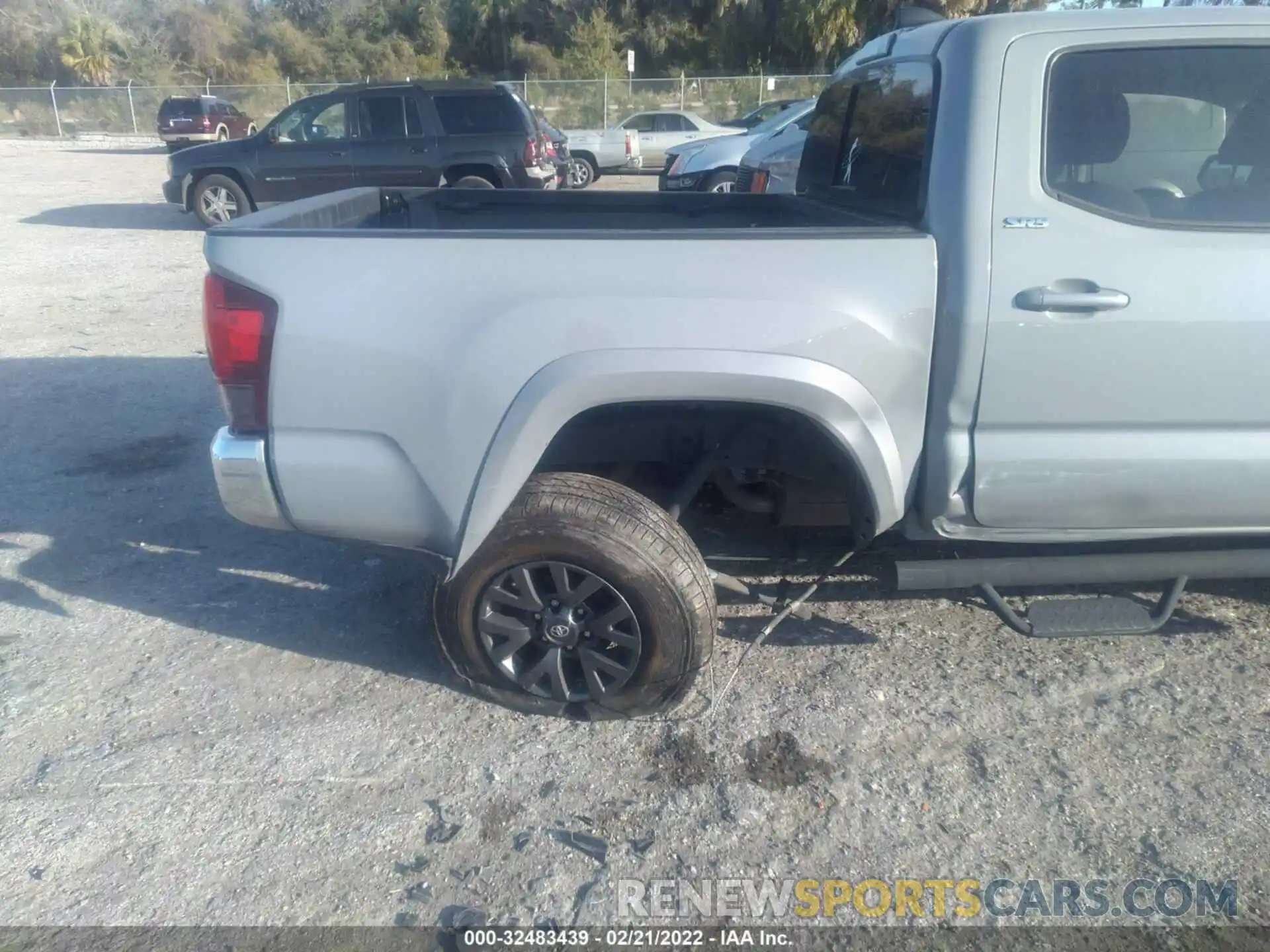 6 Фотография поврежденного автомобиля 5TFAZ5CNXMX100778 TOYOTA TACOMA 2WD 2021