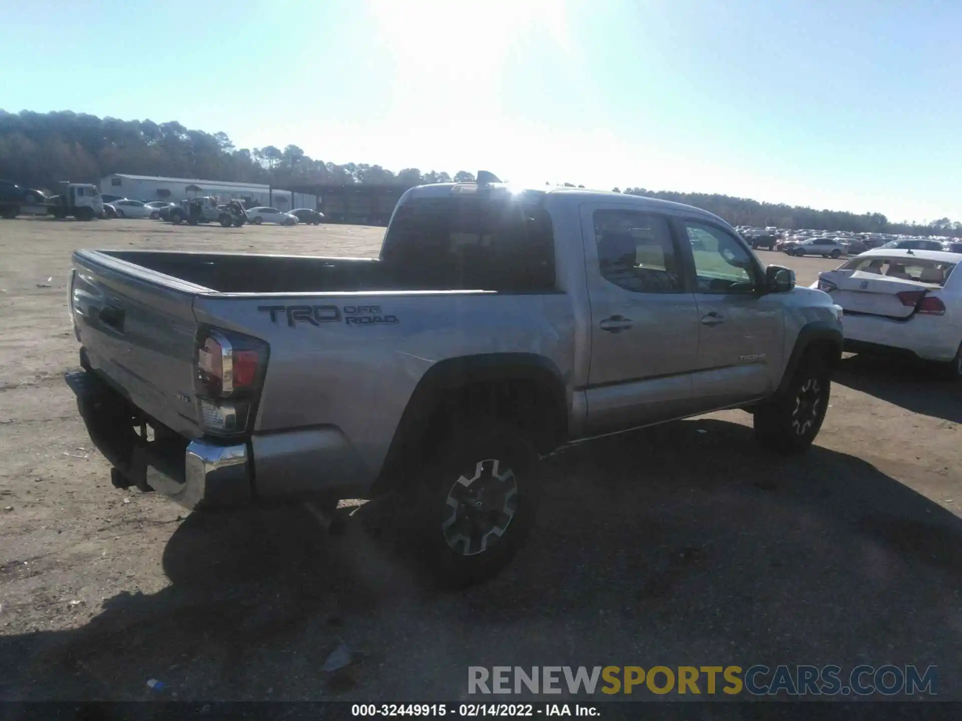 4 Photograph of a damaged car 5TFAZ5CNXMX100876 TOYOTA TACOMA 2WD 2021