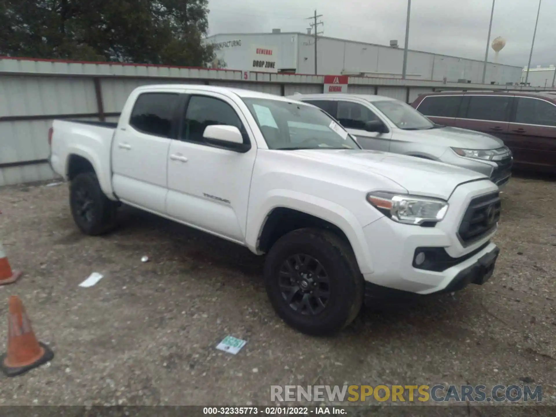 1 Photograph of a damaged car 5TFAZ5CNXMX105642 TOYOTA TACOMA 2WD 2021