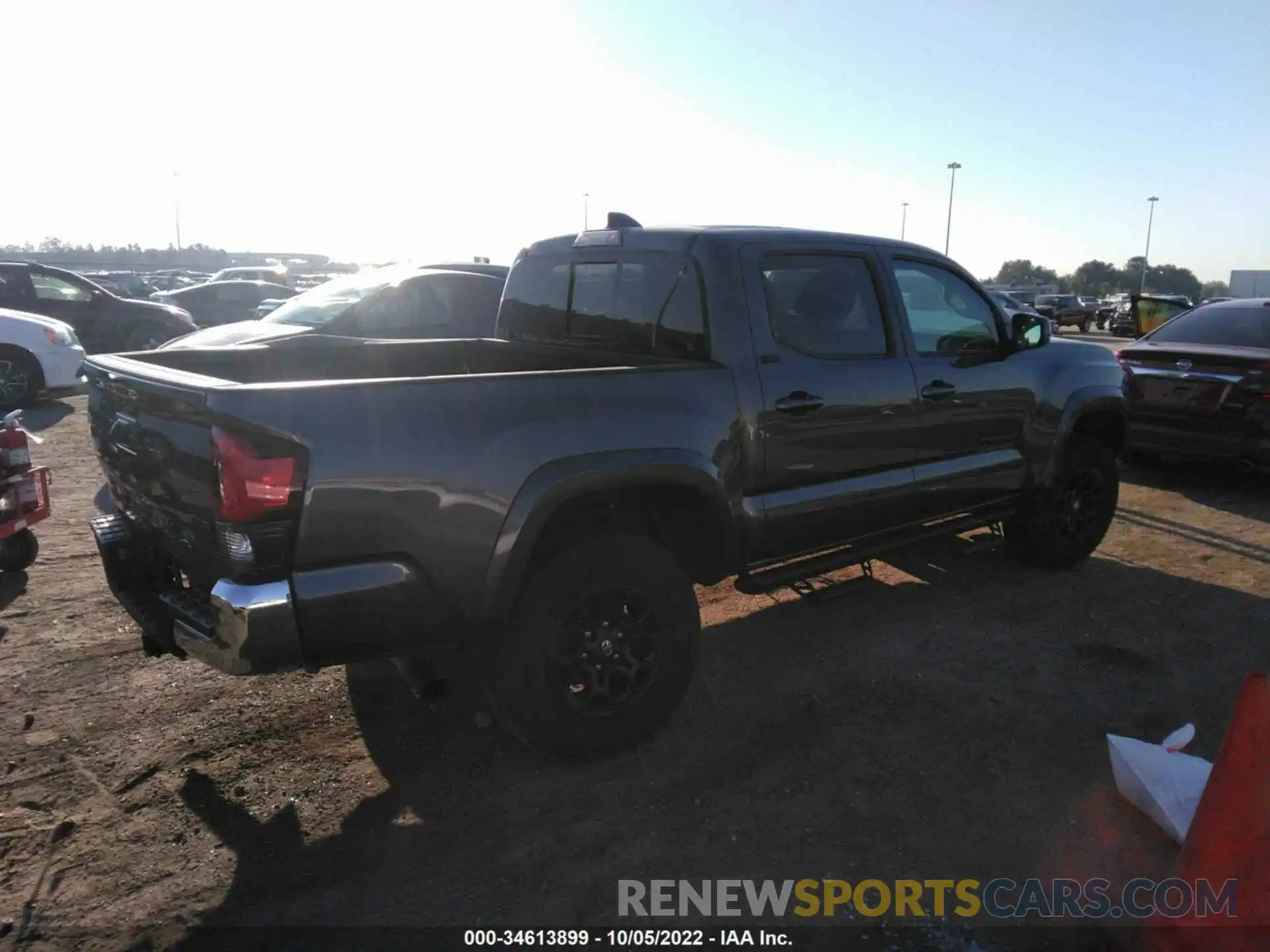 4 Фотография поврежденного автомобиля 5TFAZ5CNXMX114521 TOYOTA TACOMA 2WD 2021