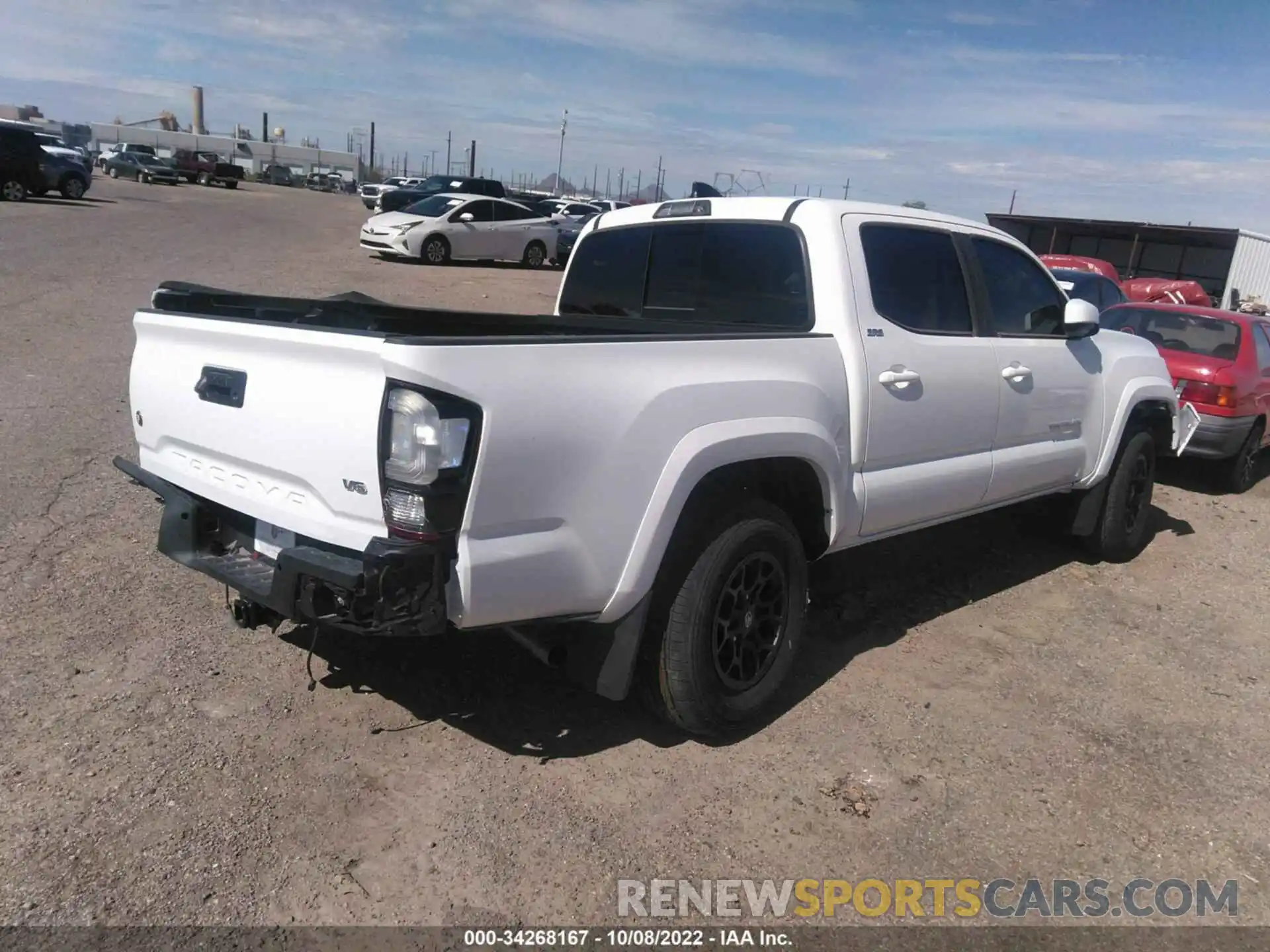 4 Photograph of a damaged car 3TMAZ5CN1NM160147 TOYOTA TACOMA 2WD 2022