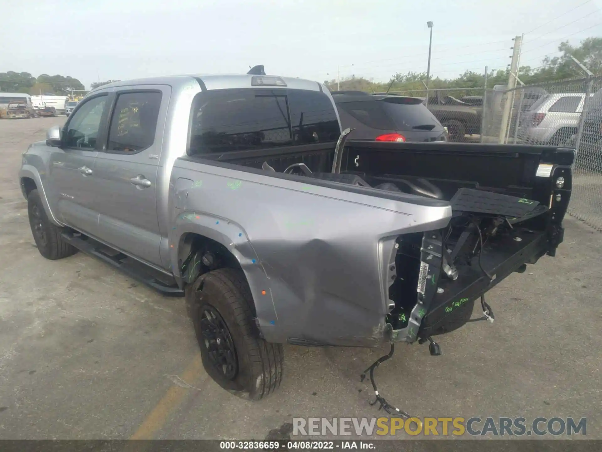 3 Photograph of a damaged car 3TMAZ5CN1NM167017 TOYOTA TACOMA 2WD 2022