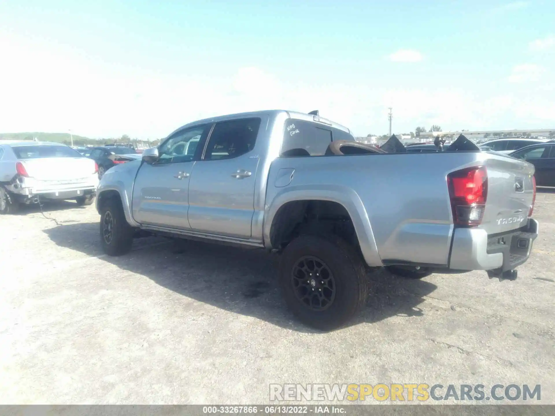 3 Photograph of a damaged car 3TMAZ5CN1NM179541 TOYOTA TACOMA 2WD 2022