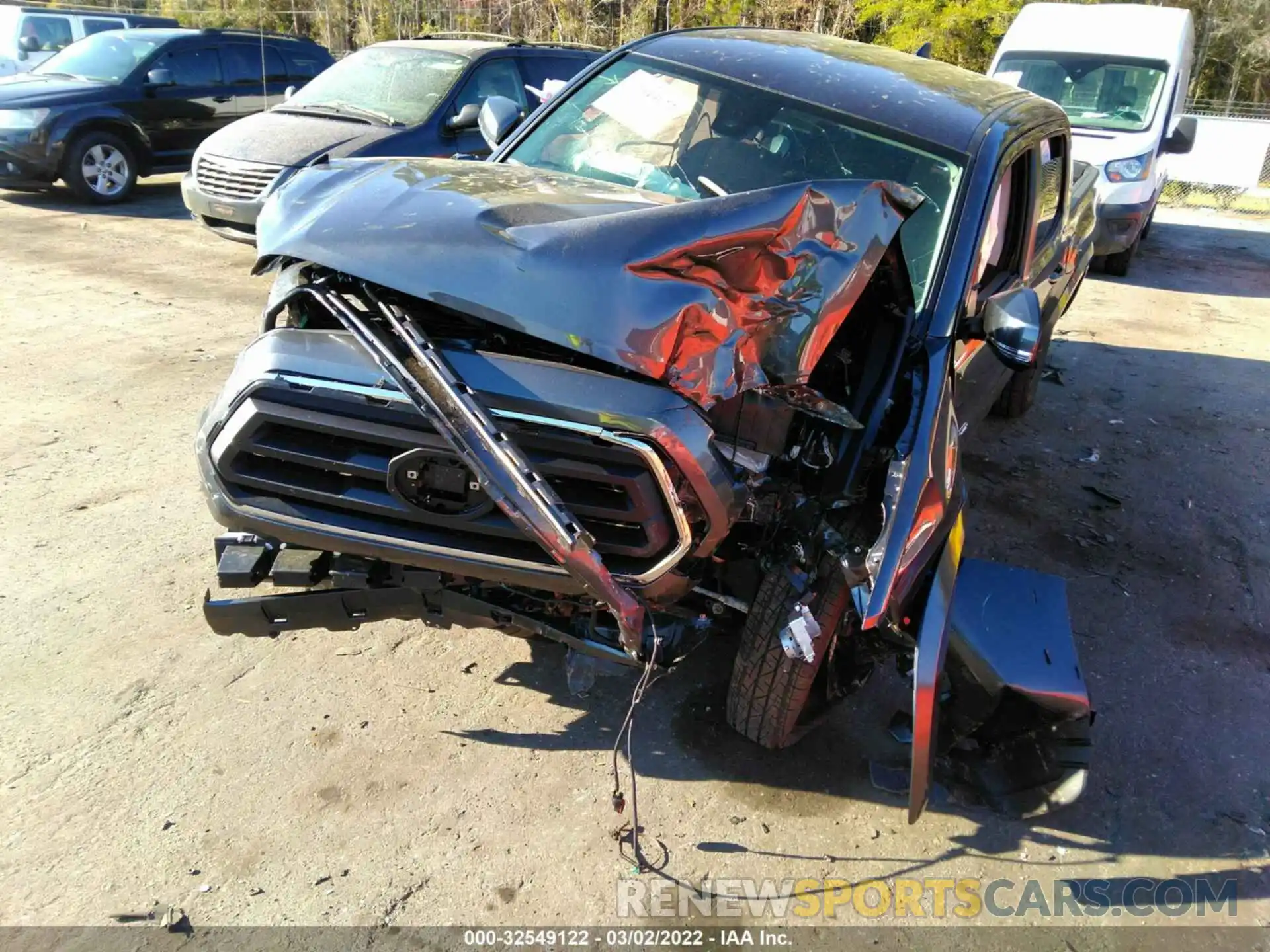 6 Photograph of a damaged car 3TMAZ5CN2NM168614 TOYOTA TACOMA 2WD 2022