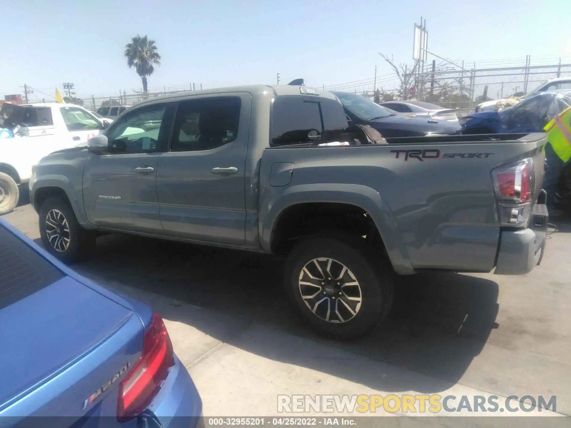 3 Photograph of a damaged car 3TMAZ5CN2NM169732 TOYOTA TACOMA 2WD 2022