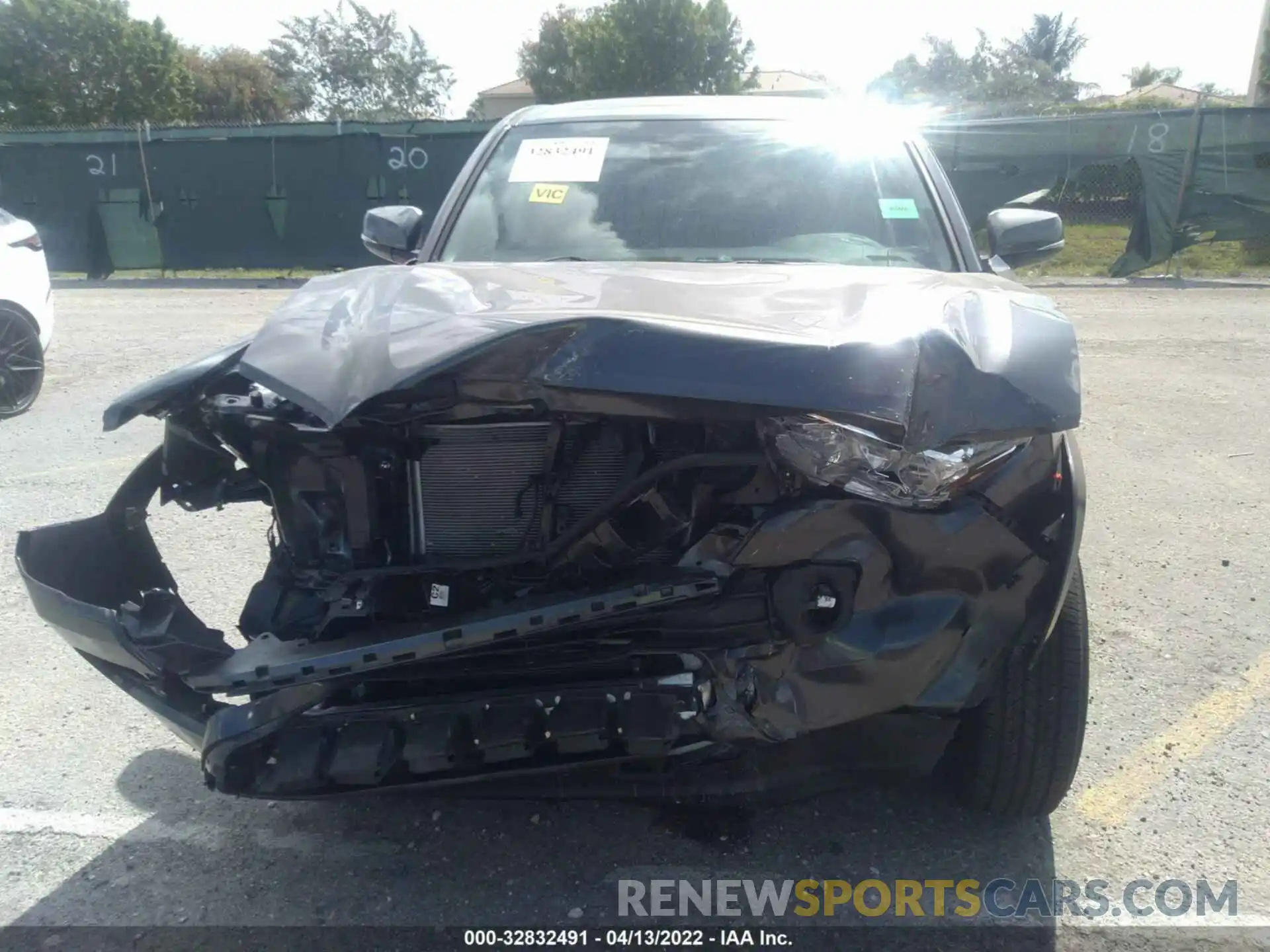 6 Photograph of a damaged car 3TMAZ5CN3NM166905 TOYOTA TACOMA 2WD 2022