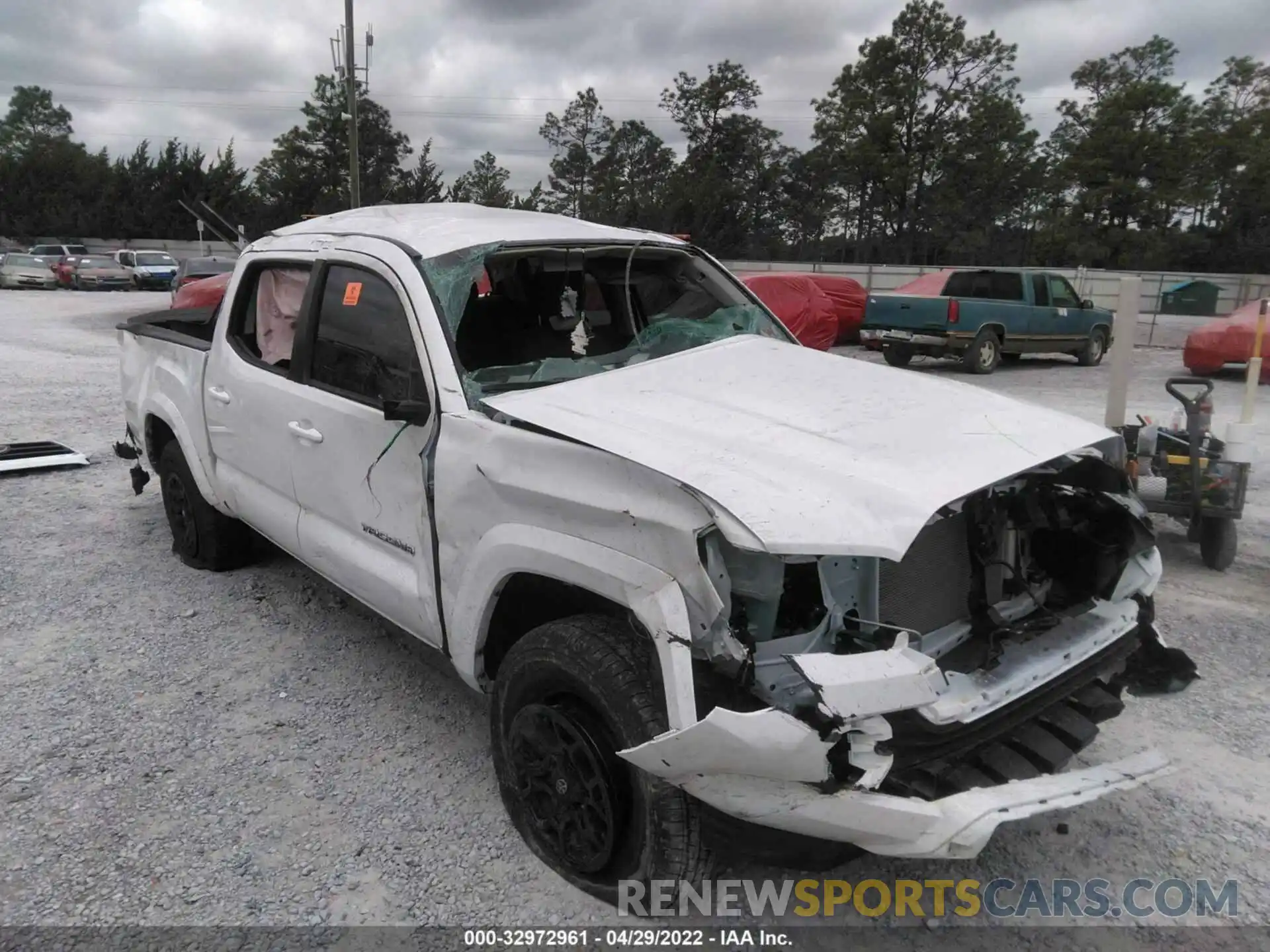 6 Photograph of a damaged car 3TMAZ5CN6NM173251 TOYOTA TACOMA 2WD 2022