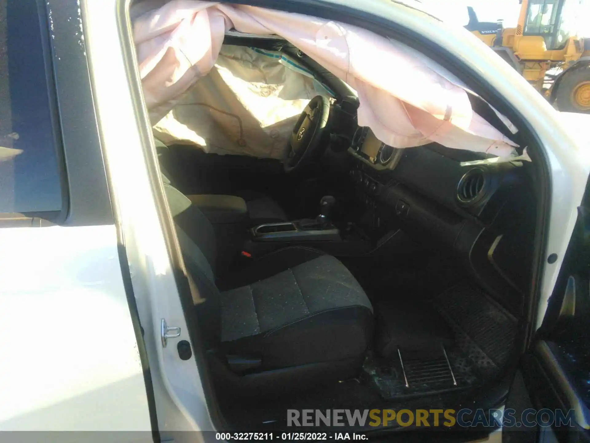 5 Photograph of a damaged car 3TMAZ5CN7NM164445 TOYOTA TACOMA 2WD 2022