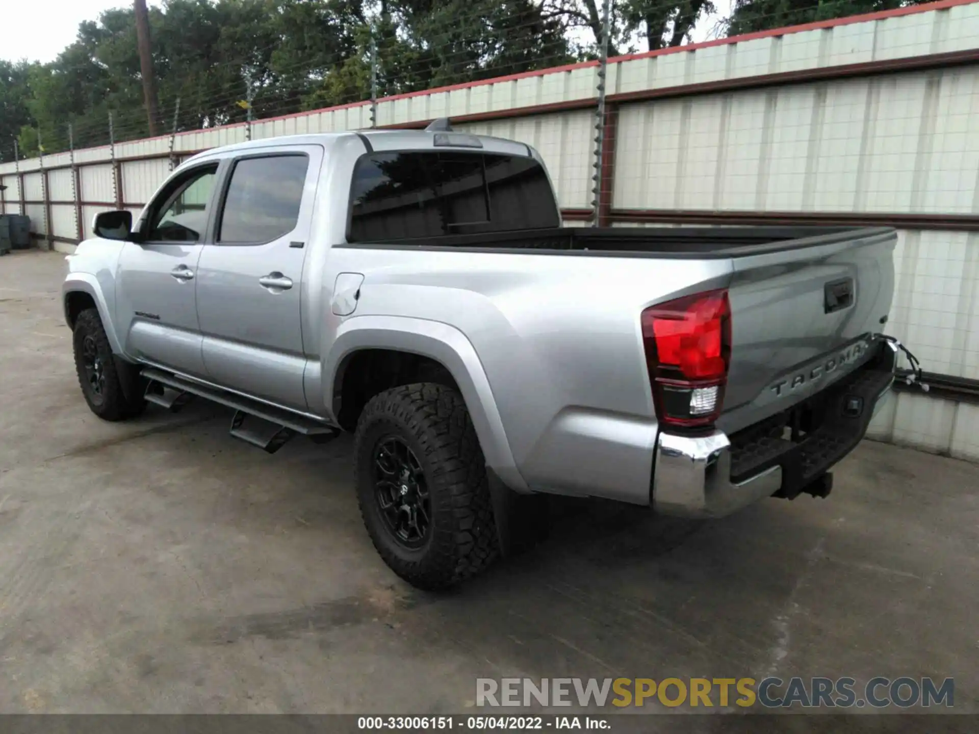 3 Photograph of a damaged car 3TMAZ5CN7NM173520 TOYOTA TACOMA 2WD 2022