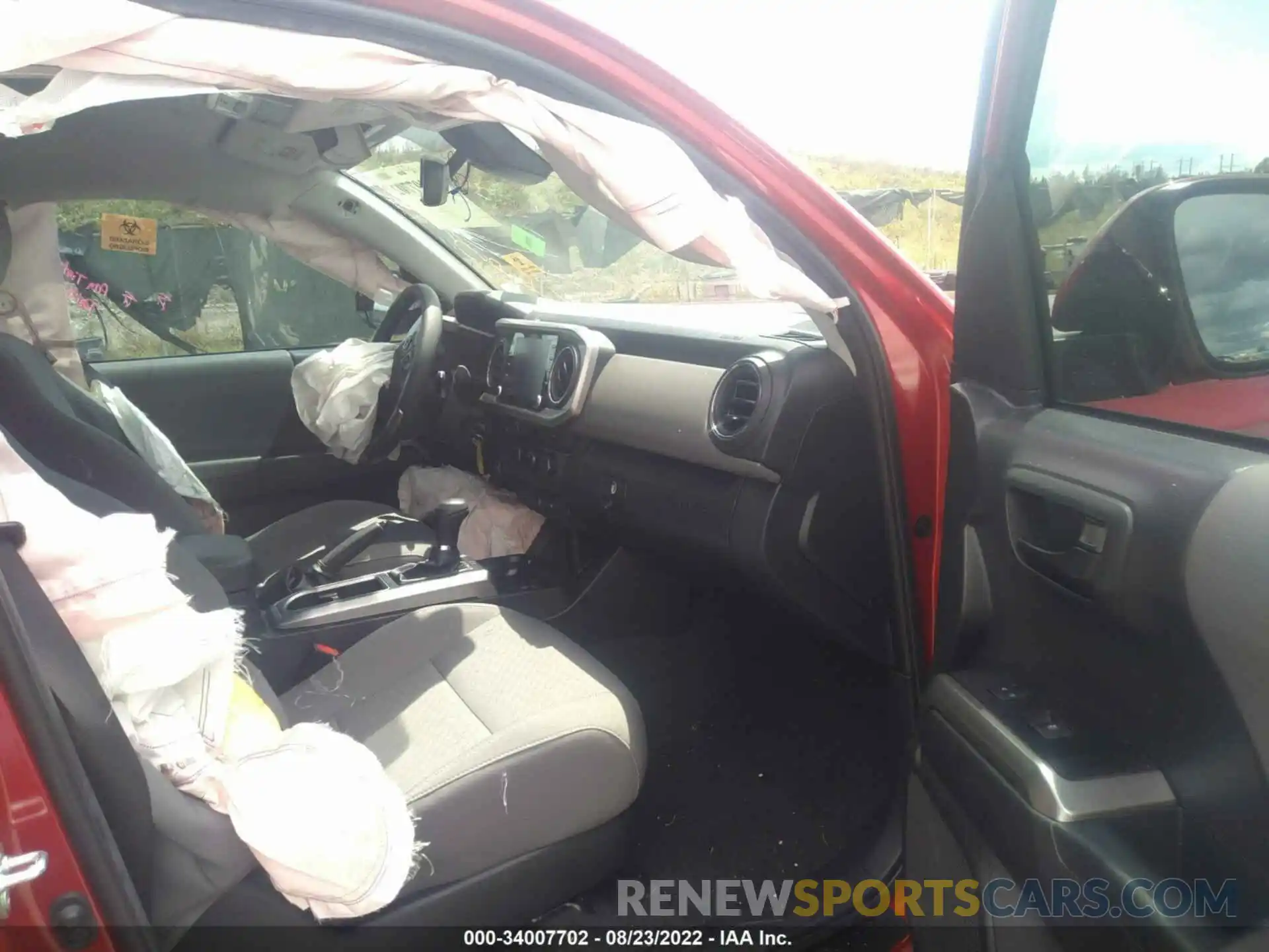 5 Photograph of a damaged car 3TMAZ5CN8NM181139 TOYOTA TACOMA 2WD 2022