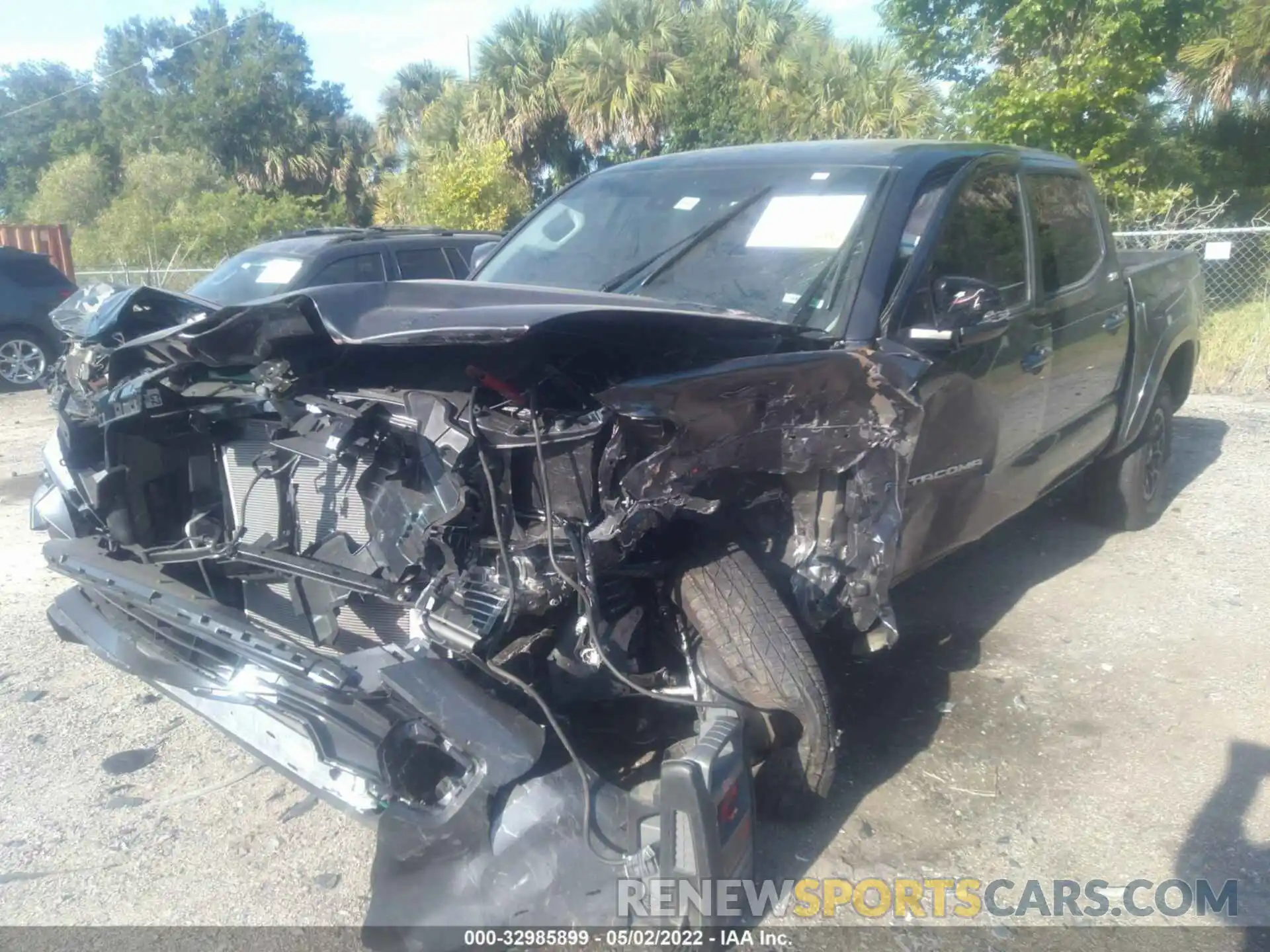 6 Photograph of a damaged car 3TMAZ5CN9NM167637 TOYOTA TACOMA 2WD 2022