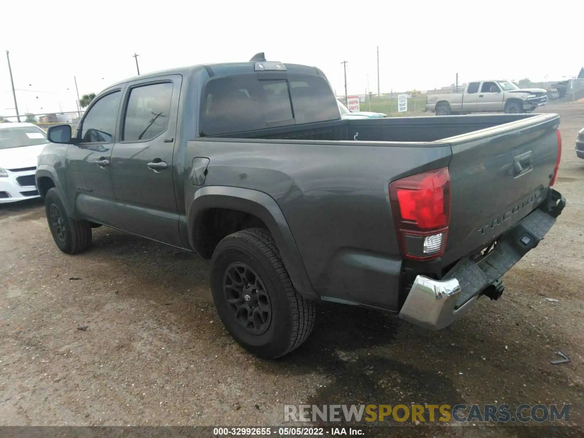 3 Photograph of a damaged car 3TMAZ5CN9NM173096 TOYOTA TACOMA 2WD 2022