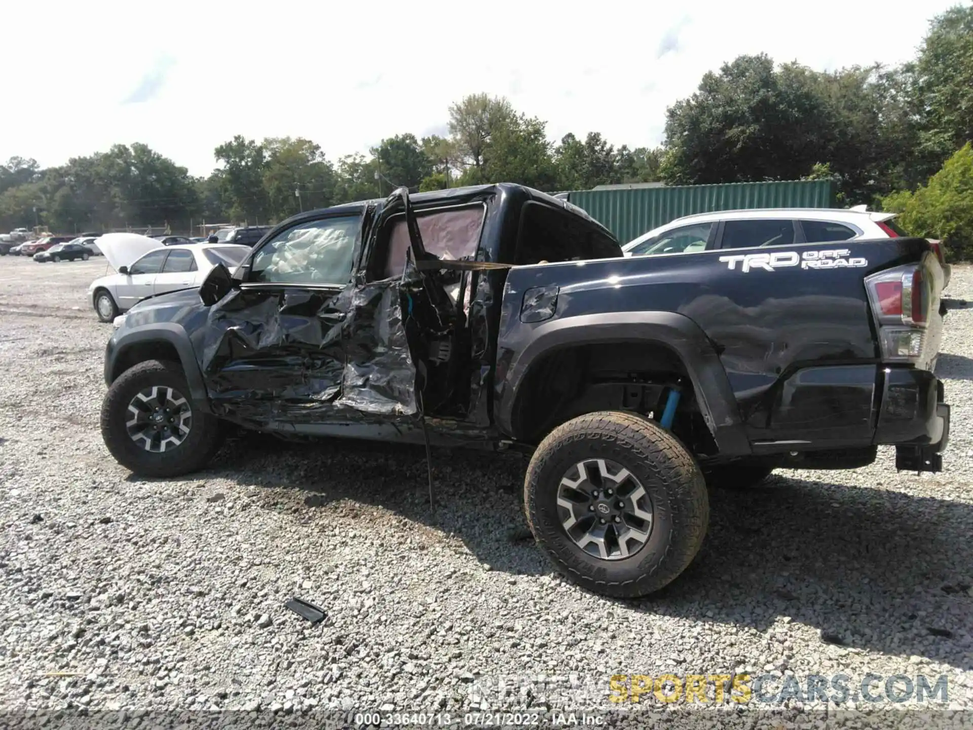 6 Photograph of a damaged car 3TMAZ5CN9NM185796 TOYOTA TACOMA 2WD 2022