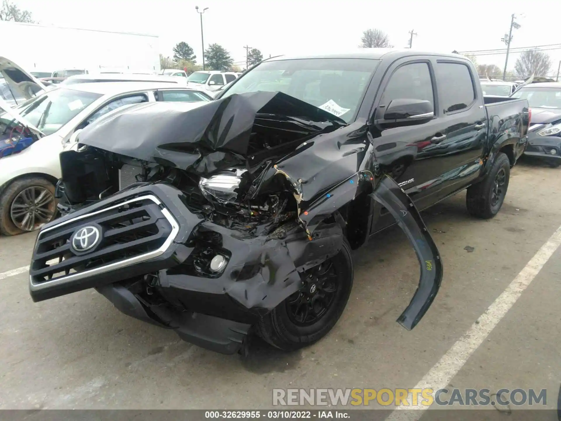 2 Photograph of a damaged car 3TMAZ5CNXNM167811 TOYOTA TACOMA 2WD 2022