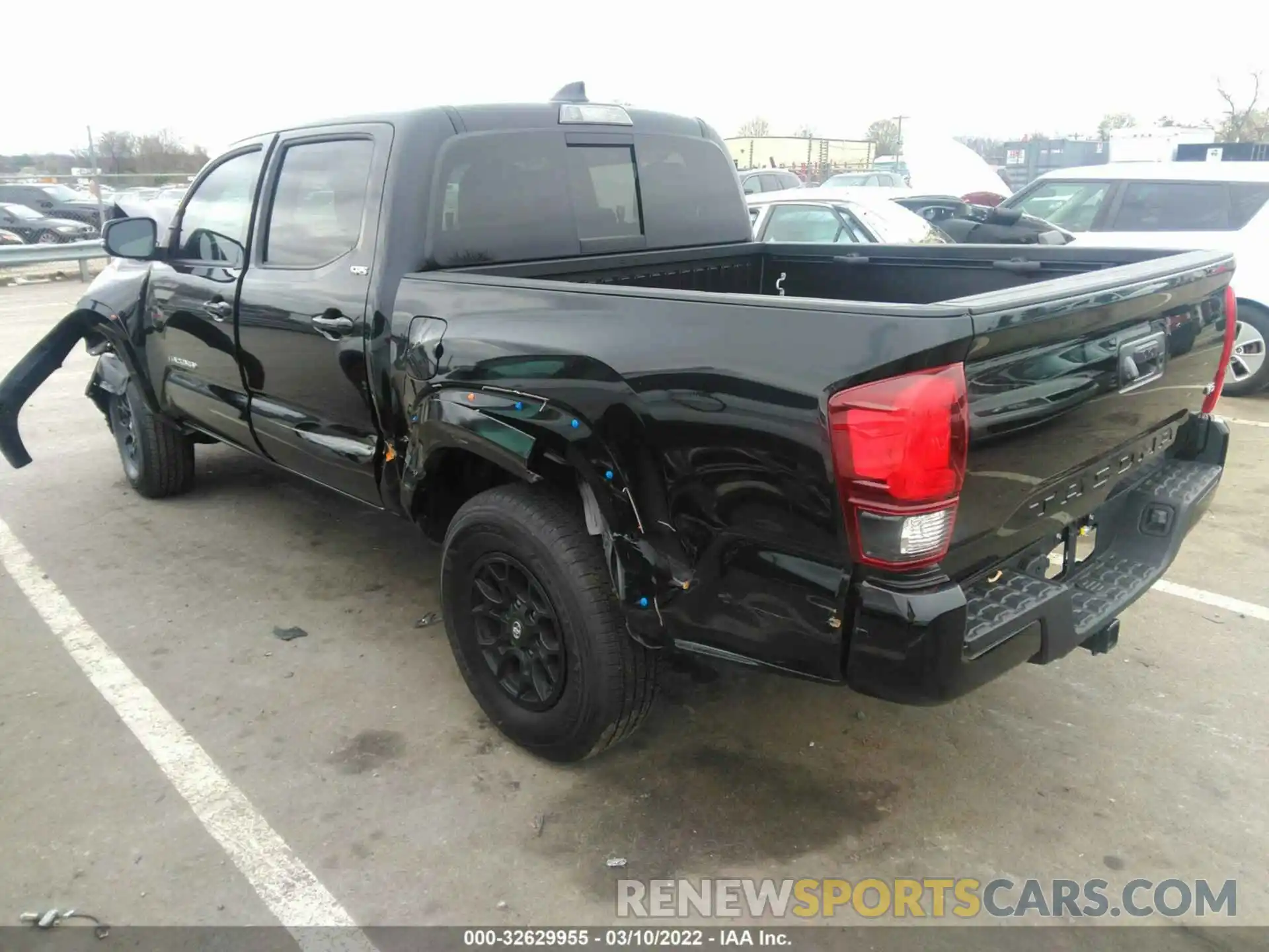 3 Photograph of a damaged car 3TMAZ5CNXNM167811 TOYOTA TACOMA 2WD 2022