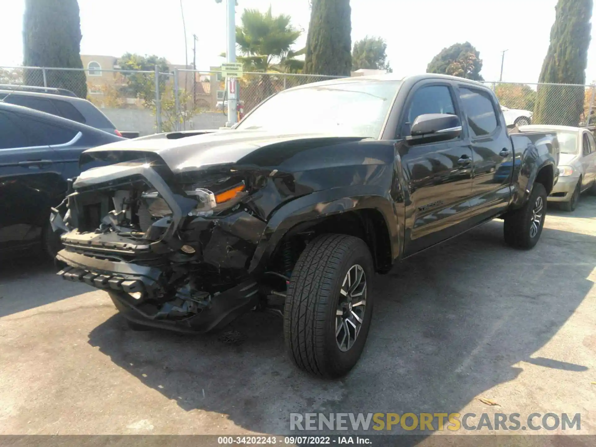 2 Photograph of a damaged car 3TMBZ5DN0NM035532 TOYOTA TACOMA 2WD 2022