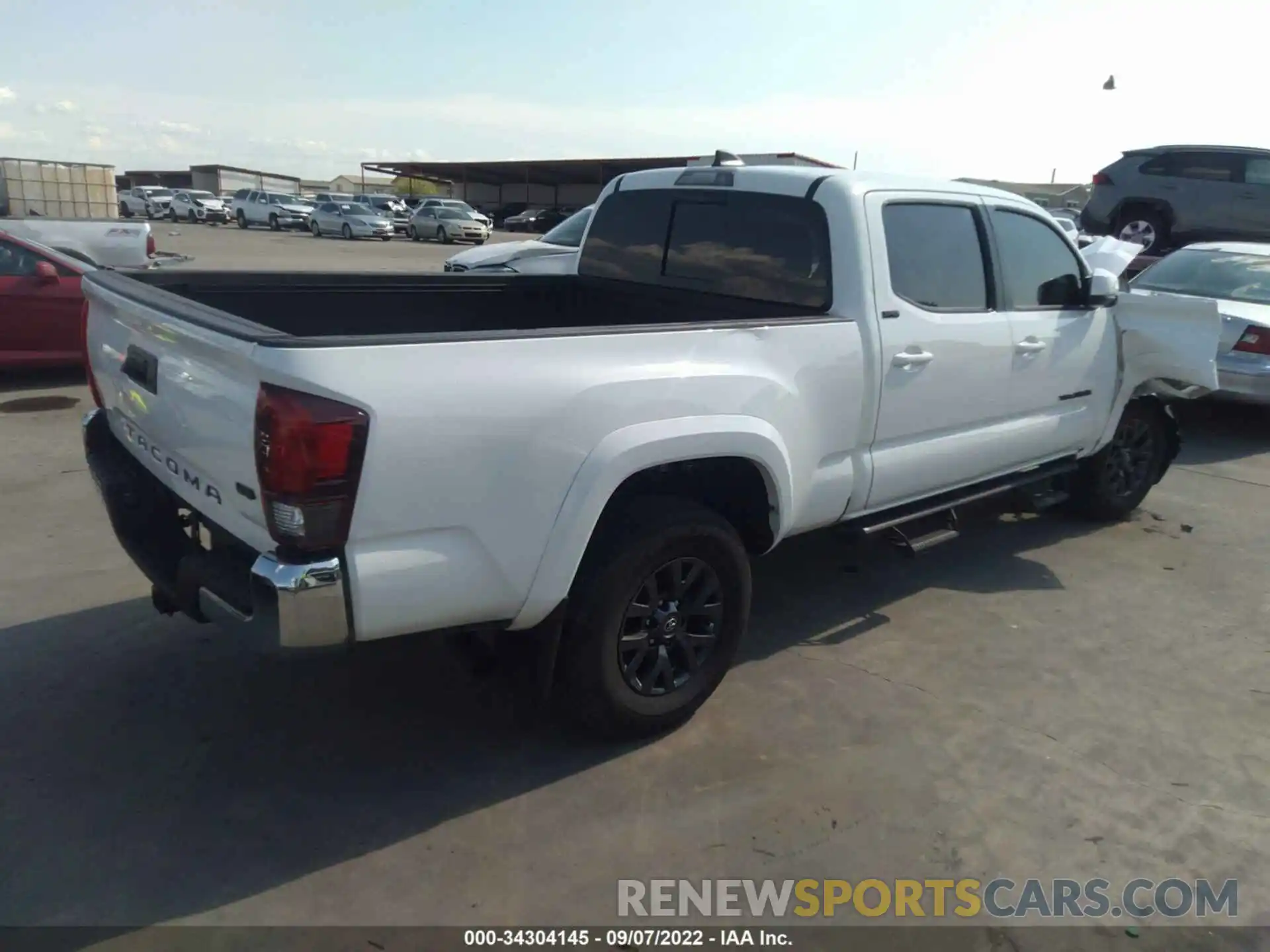 4 Photograph of a damaged car 3TMBZ5DN1NM033448 TOYOTA TACOMA 2WD 2022