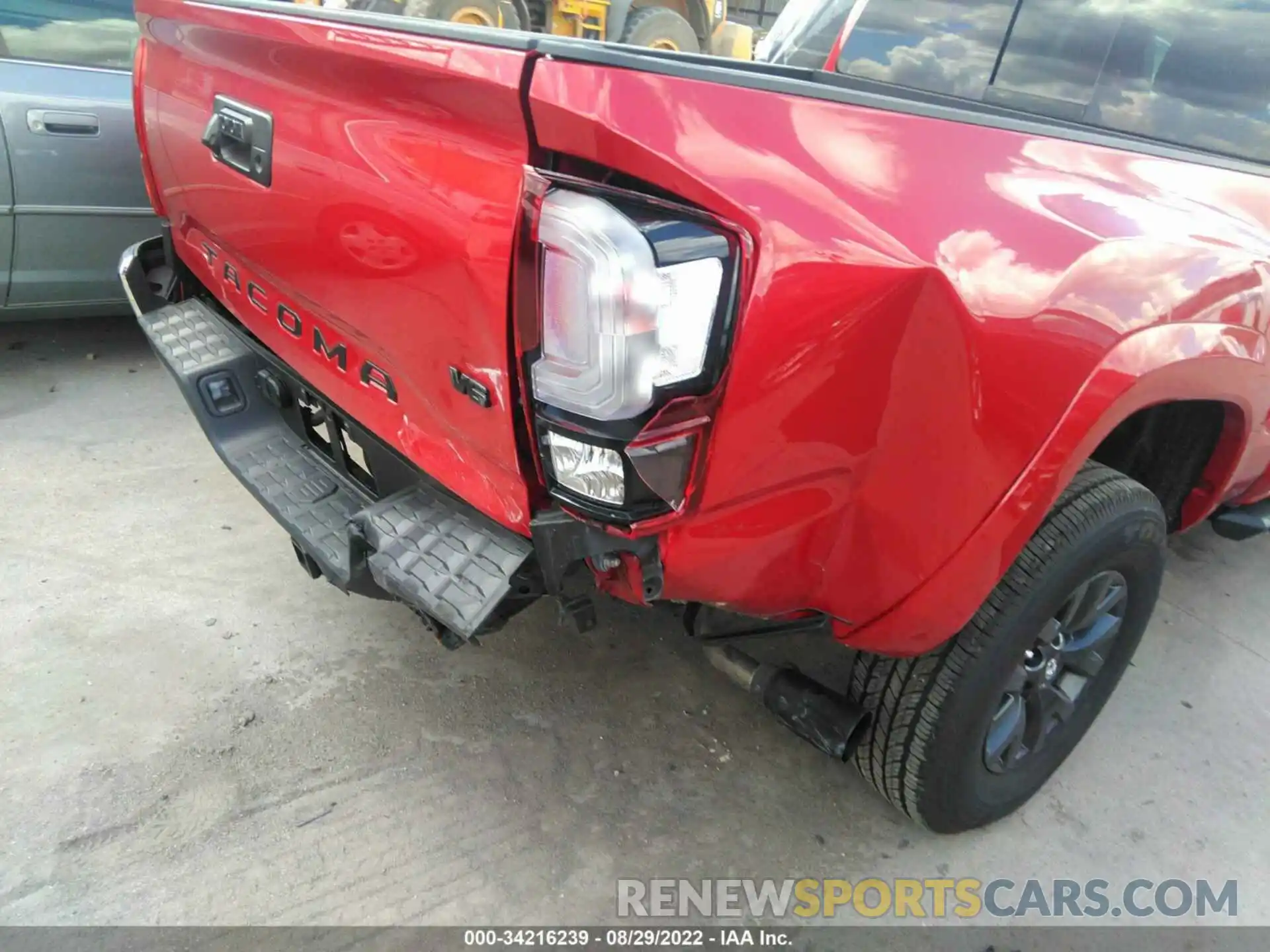 6 Photograph of a damaged car 3TMBZ5DN4NM033671 TOYOTA TACOMA 2WD 2022