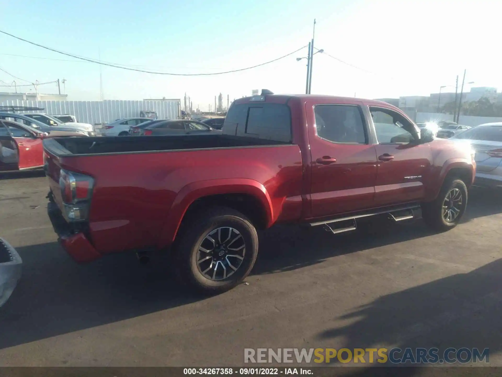 4 Photograph of a damaged car 3TMBZ5DN8NM033947 TOYOTA TACOMA 2WD 2022