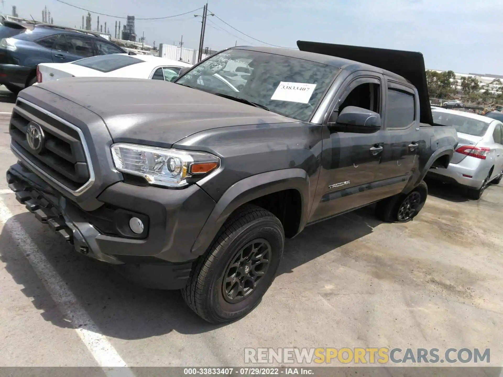 2 Photograph of a damaged car 3TMBZ5DN8NM035813 TOYOTA TACOMA 2WD 2022