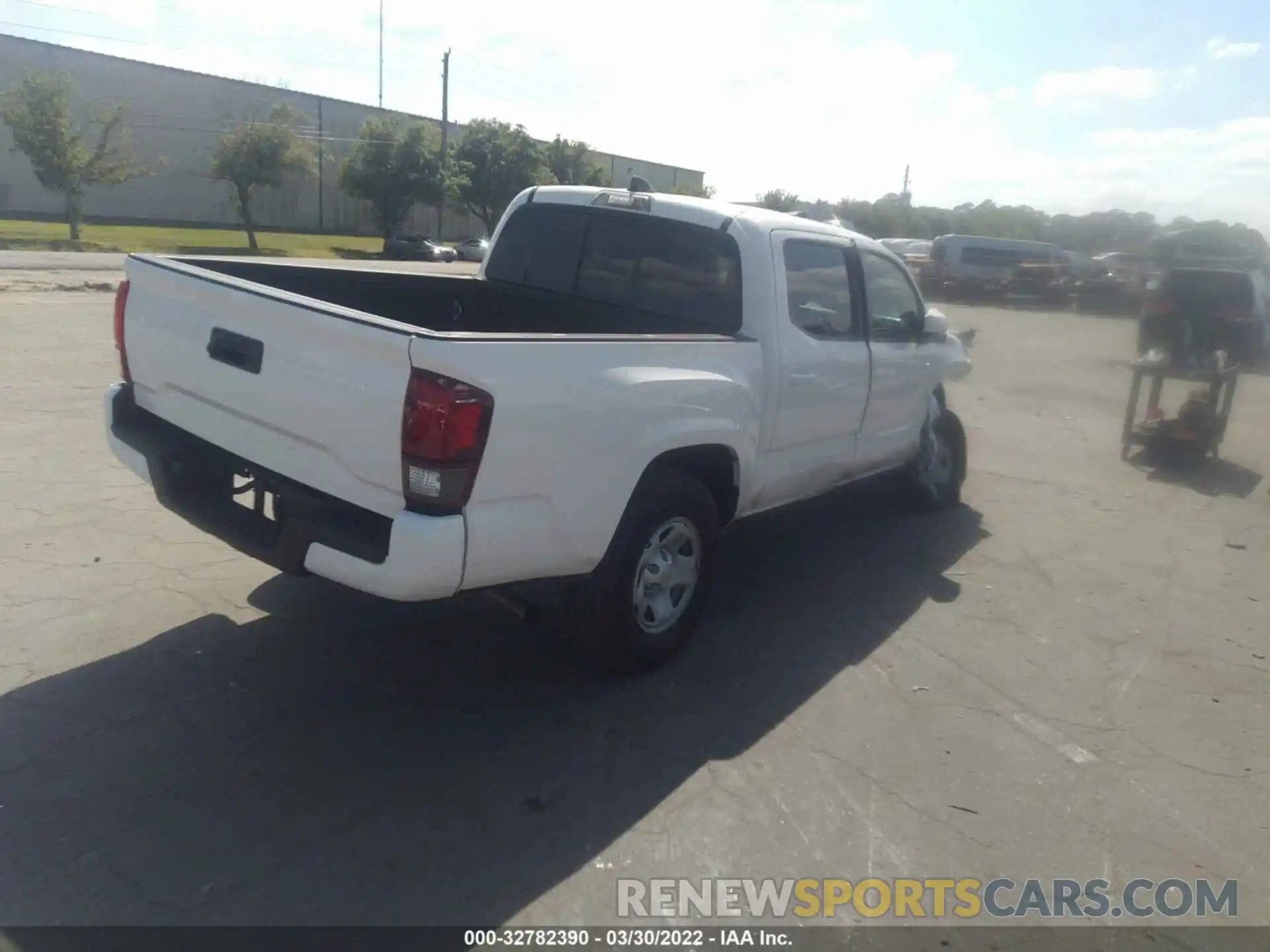 4 Photograph of a damaged car 3TYAX5GN1NT036125 TOYOTA TACOMA 2WD 2022