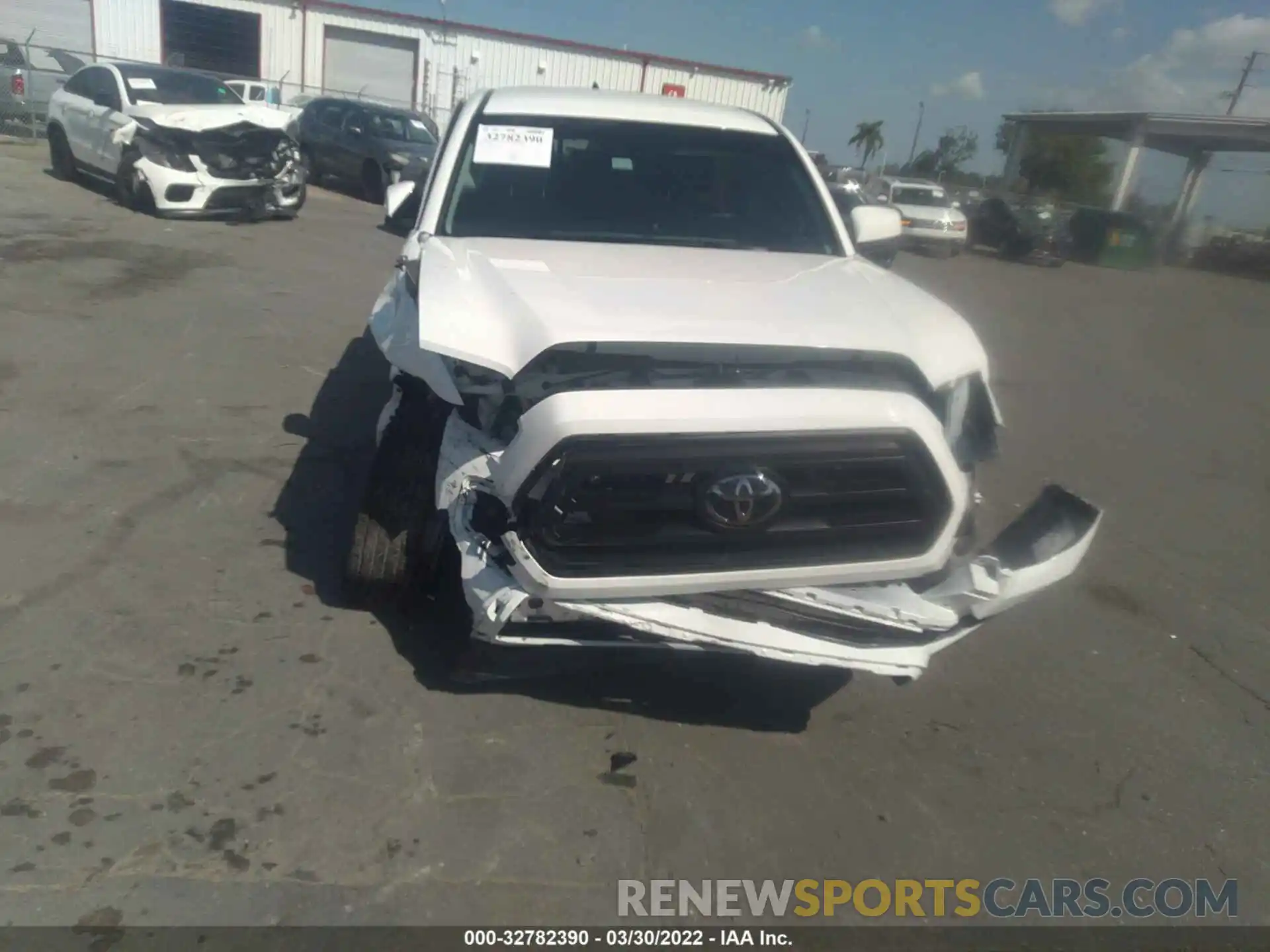 6 Photograph of a damaged car 3TYAX5GN1NT036125 TOYOTA TACOMA 2WD 2022