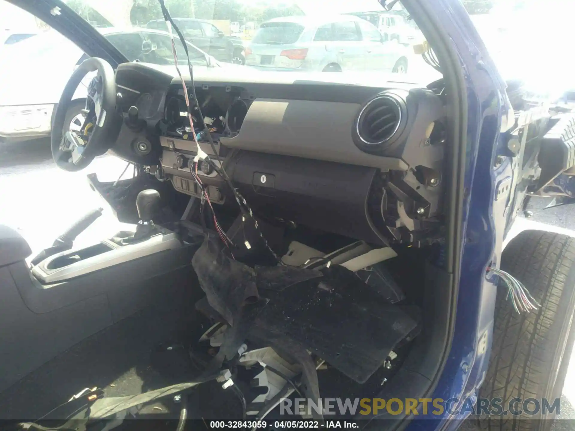 5 Photograph of a damaged car 3TYAX5GN5NT034264 TOYOTA TACOMA 2WD 2022