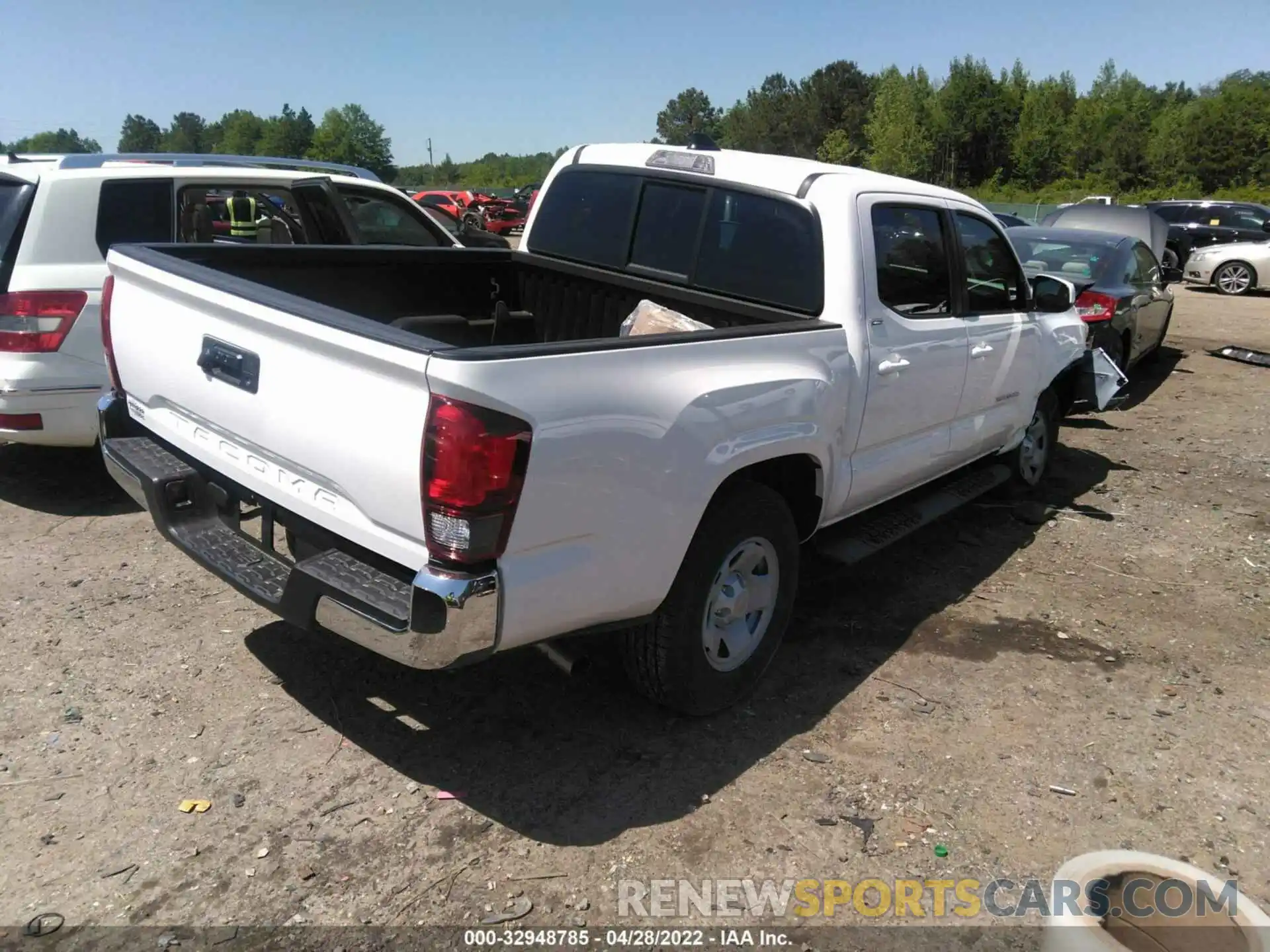 4 Photograph of a damaged car 3TYAX5GN9NT046773 TOYOTA TACOMA 2WD 2022