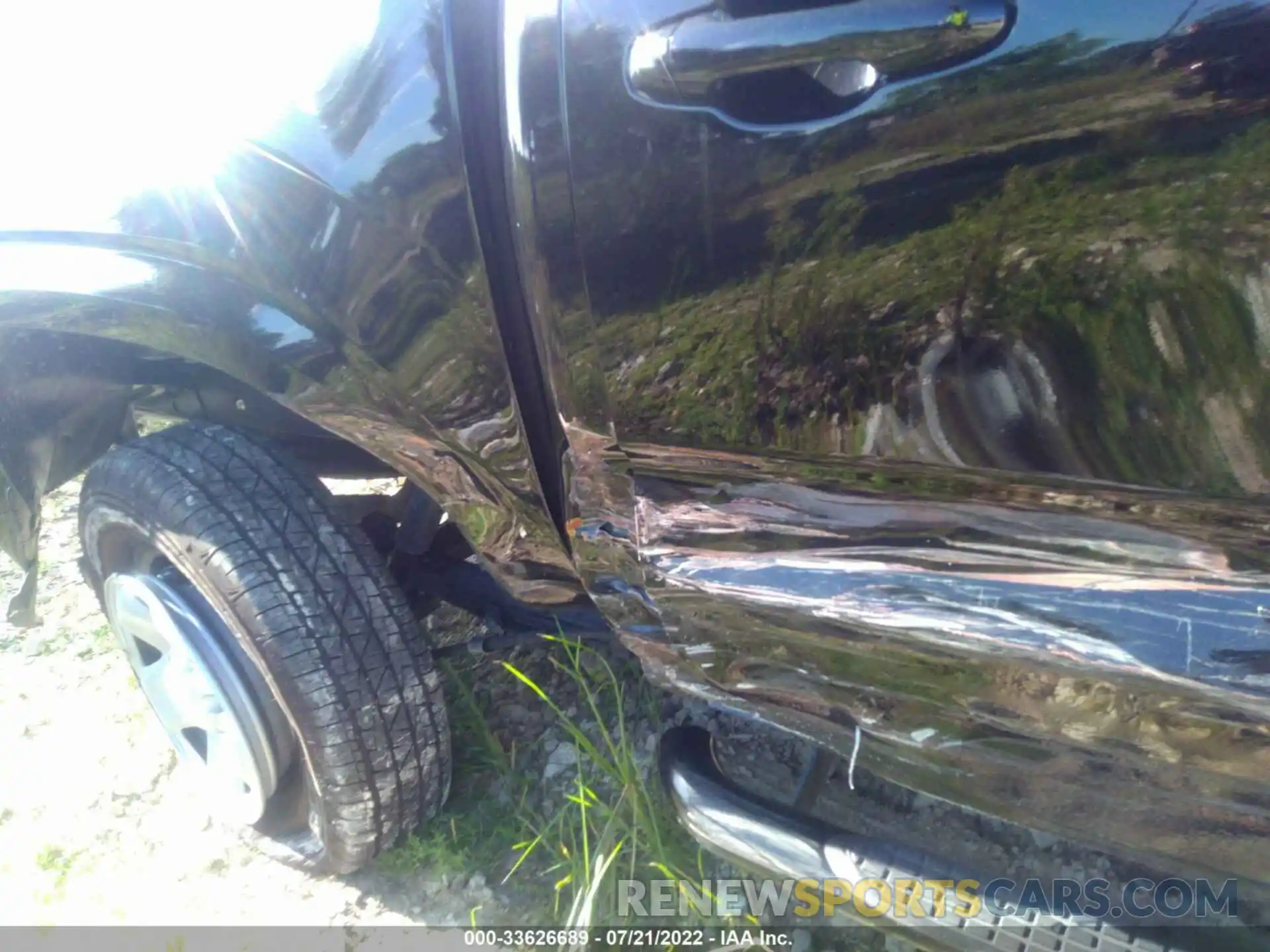 6 Photograph of a damaged car 3TYAX5GN9NT047065 TOYOTA TACOMA 2WD 2022