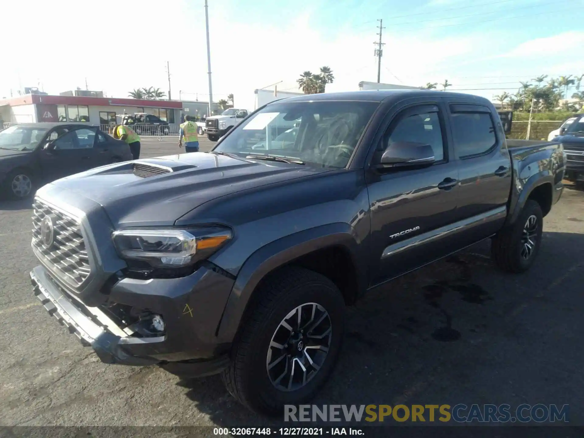 2 Photograph of a damaged car 3TYAZ5CN3NT013025 TOYOTA TACOMA 2WD 2022