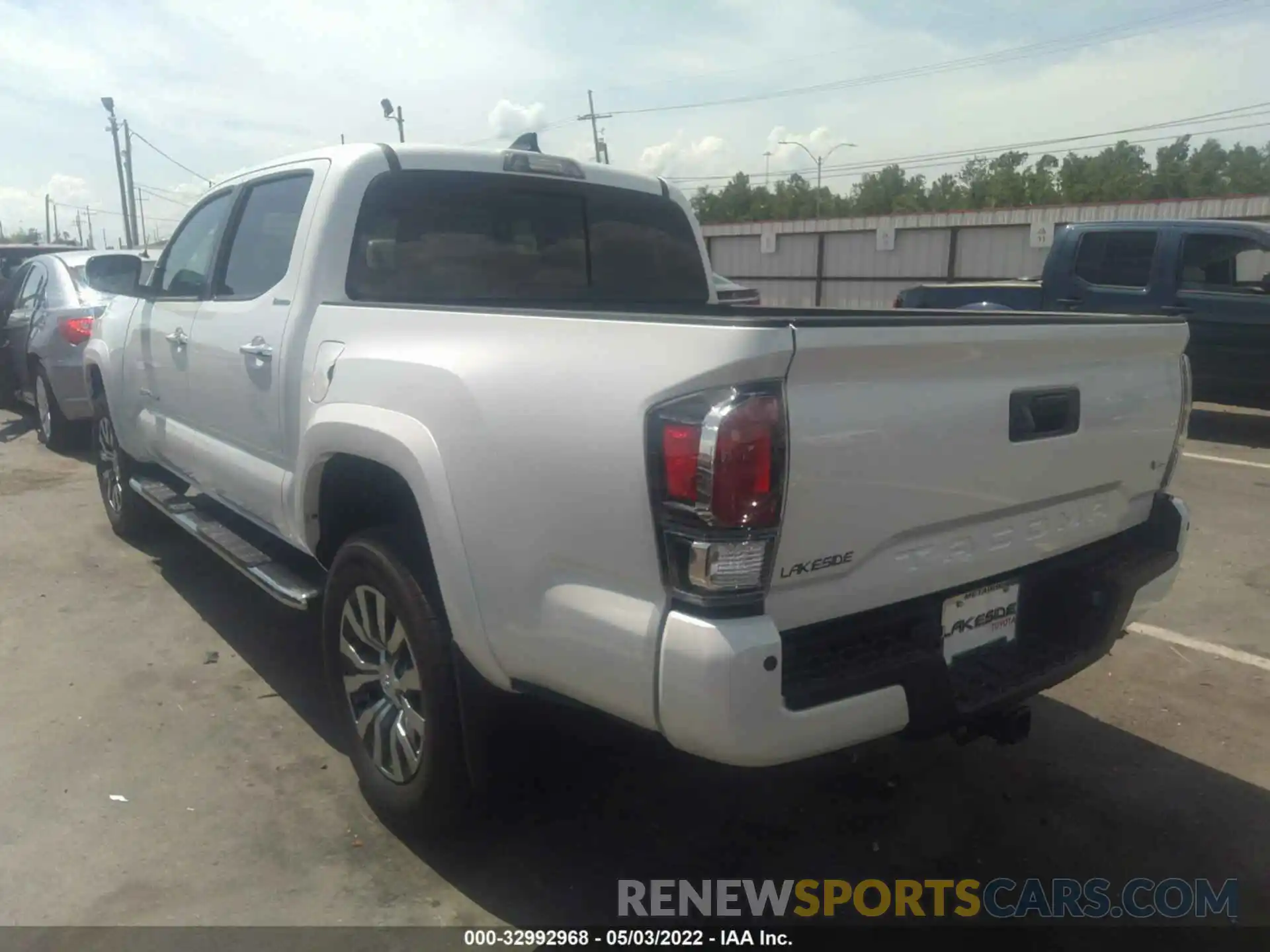 3 Photograph of a damaged car 3TYEZ5CN6NT017474 TOYOTA TACOMA 2WD 2022