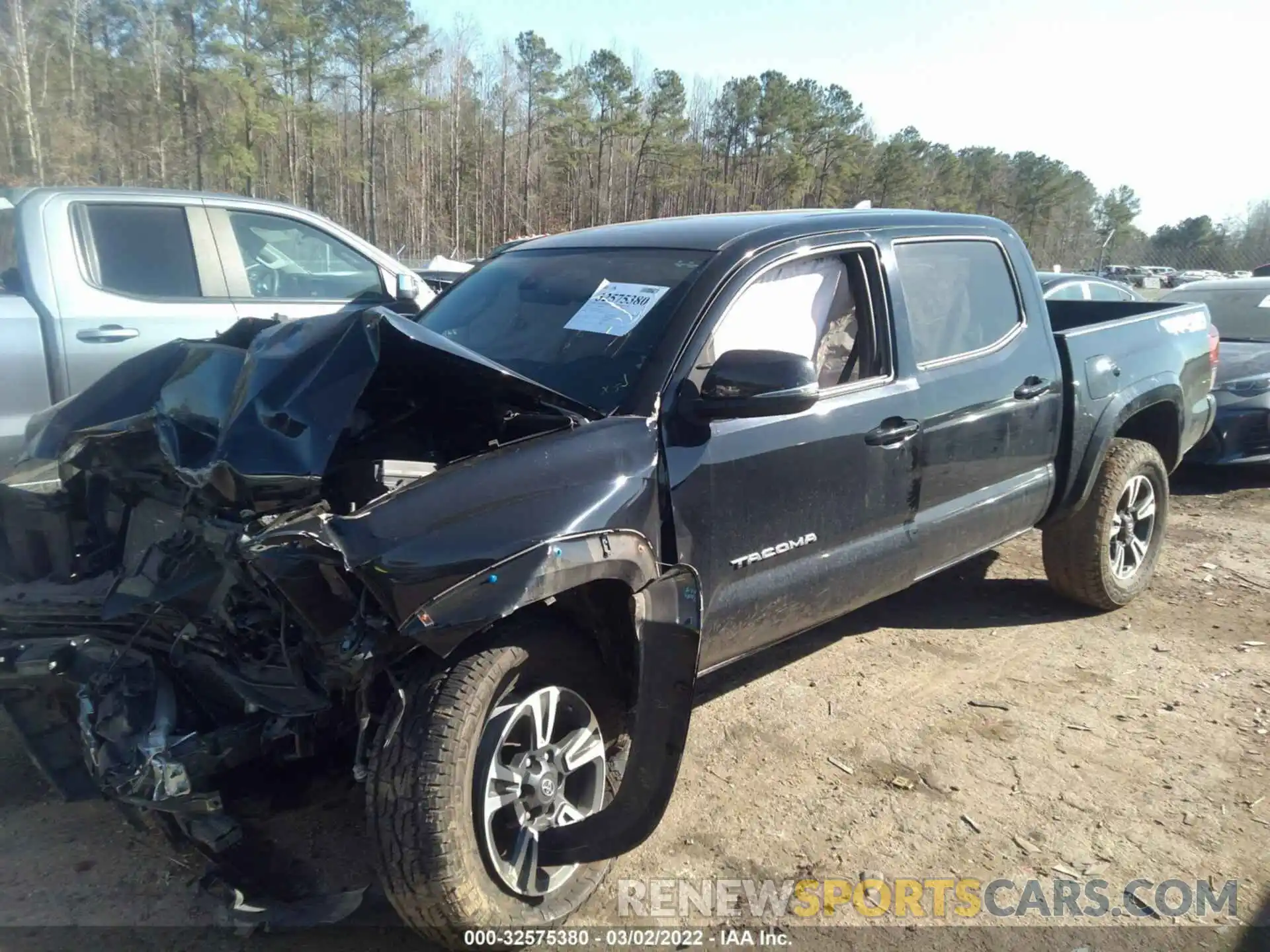 2 Photograph of a damaged car 3TMCZ5AN0KM194023 TOYOTA TACOMA 4WD 2019