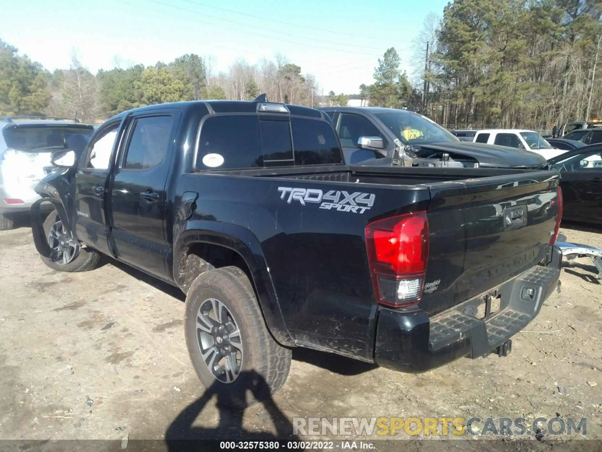 3 Photograph of a damaged car 3TMCZ5AN0KM194023 TOYOTA TACOMA 4WD 2019