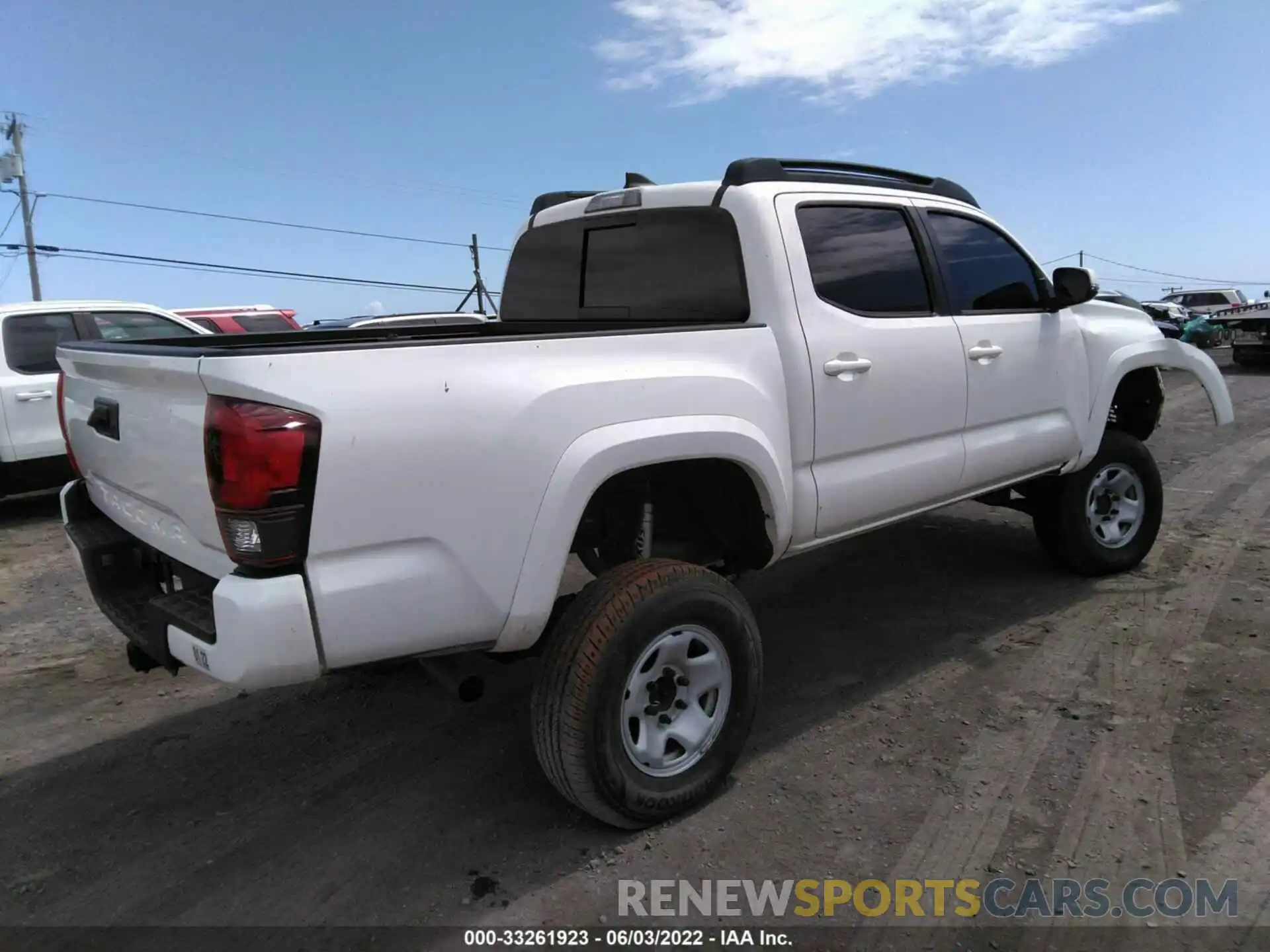 4 Photograph of a damaged car 3TMCZ5AN0KM196175 TOYOTA TACOMA 4WD 2019