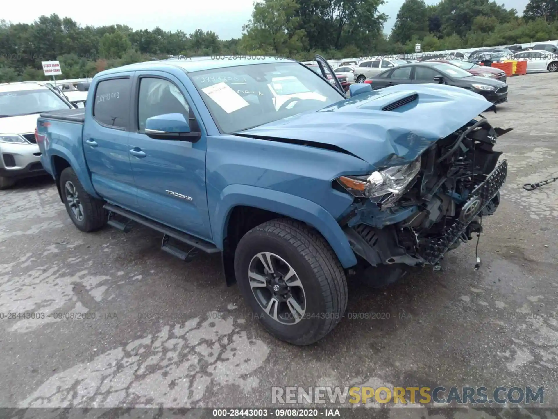 1 Photograph of a damaged car 3TMCZ5AN0KM201939 TOYOTA TACOMA 4WD 2019