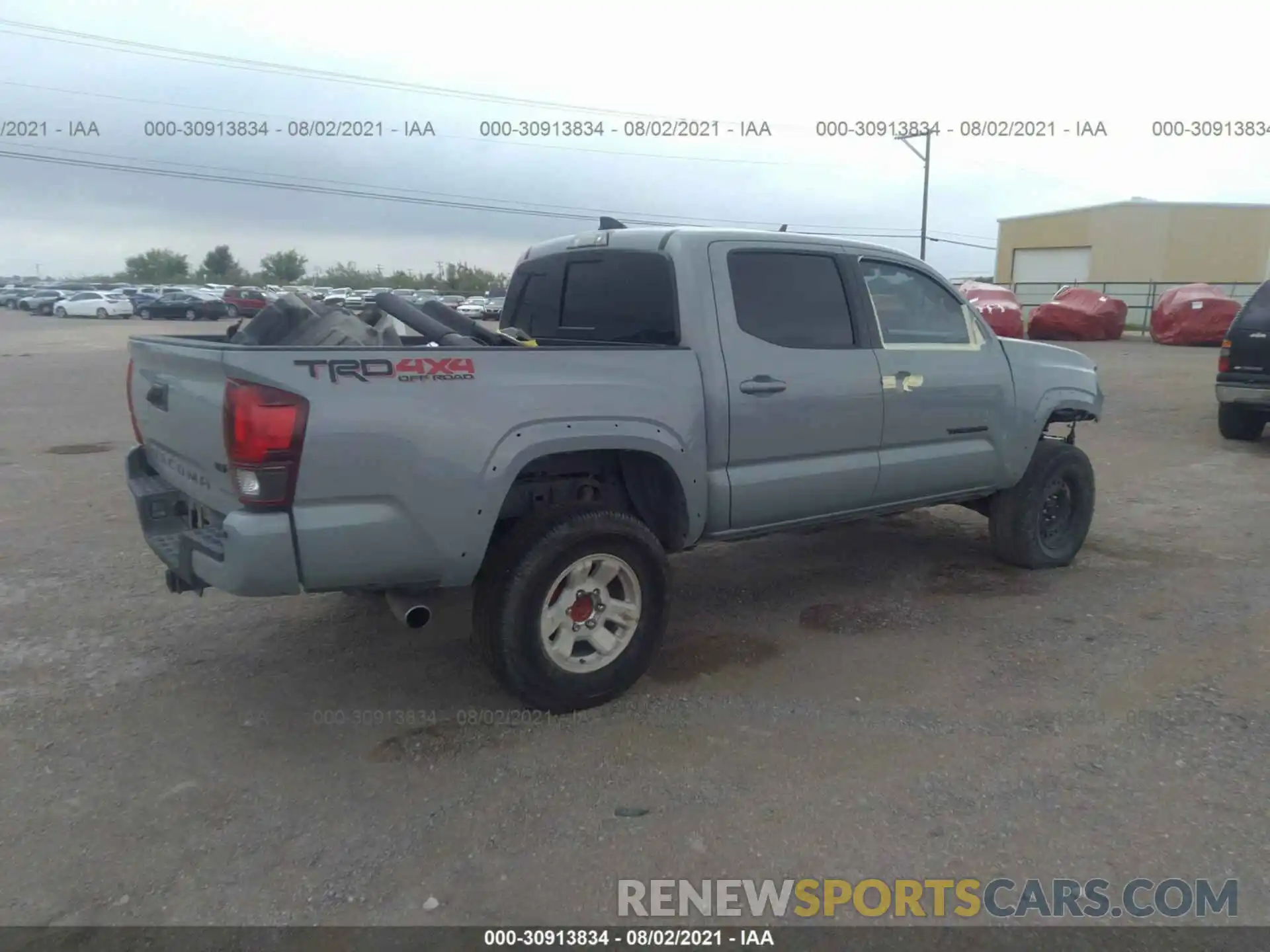 4 Photograph of a damaged car 3TMCZ5AN0KM204257 TOYOTA TACOMA 4WD 2019