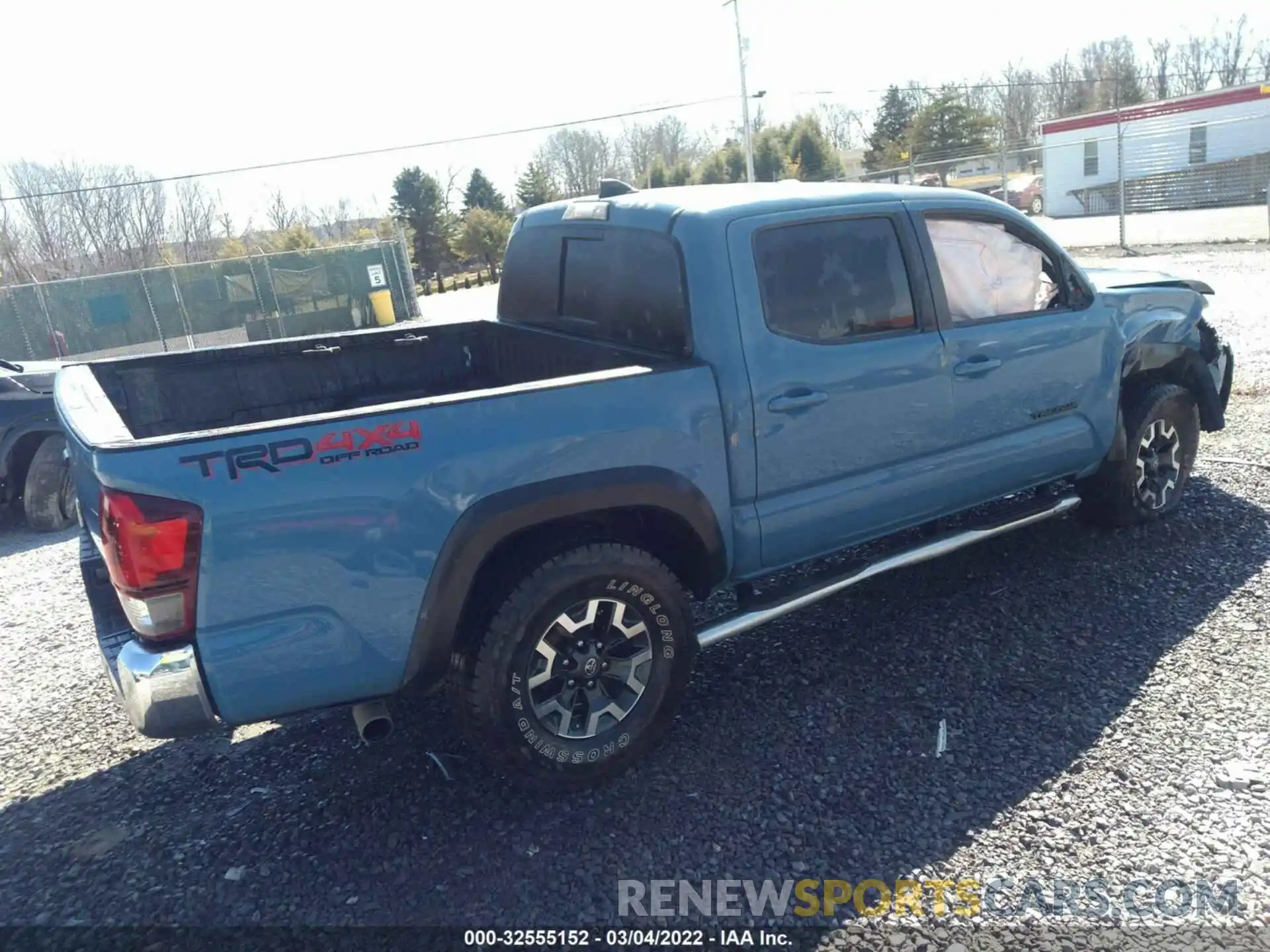 4 Photograph of a damaged car 3TMCZ5AN0KM210608 TOYOTA TACOMA 4WD 2019